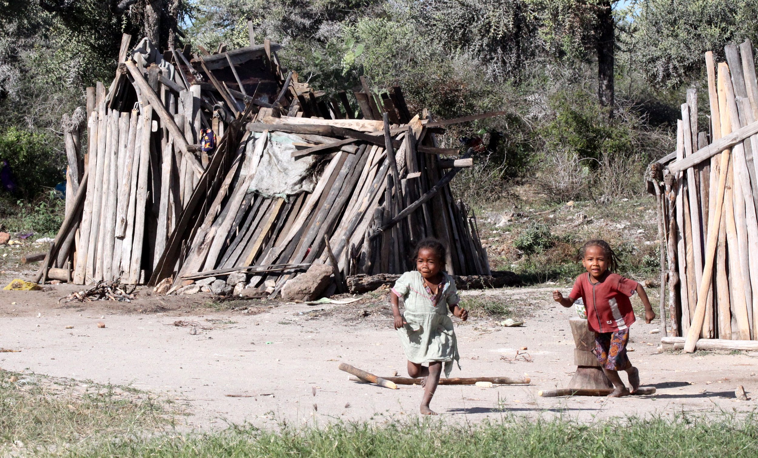 ANTANDROY VILLAGE - BERENTY RESERVE MADAGASCAR (9).JPG