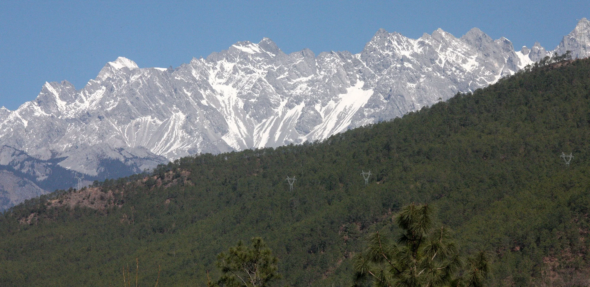 YUNNAN - JADE DRAGON SNOW MOUNTAIN AND SURROUNDING YUN LING MTN RANGES (16).JPG