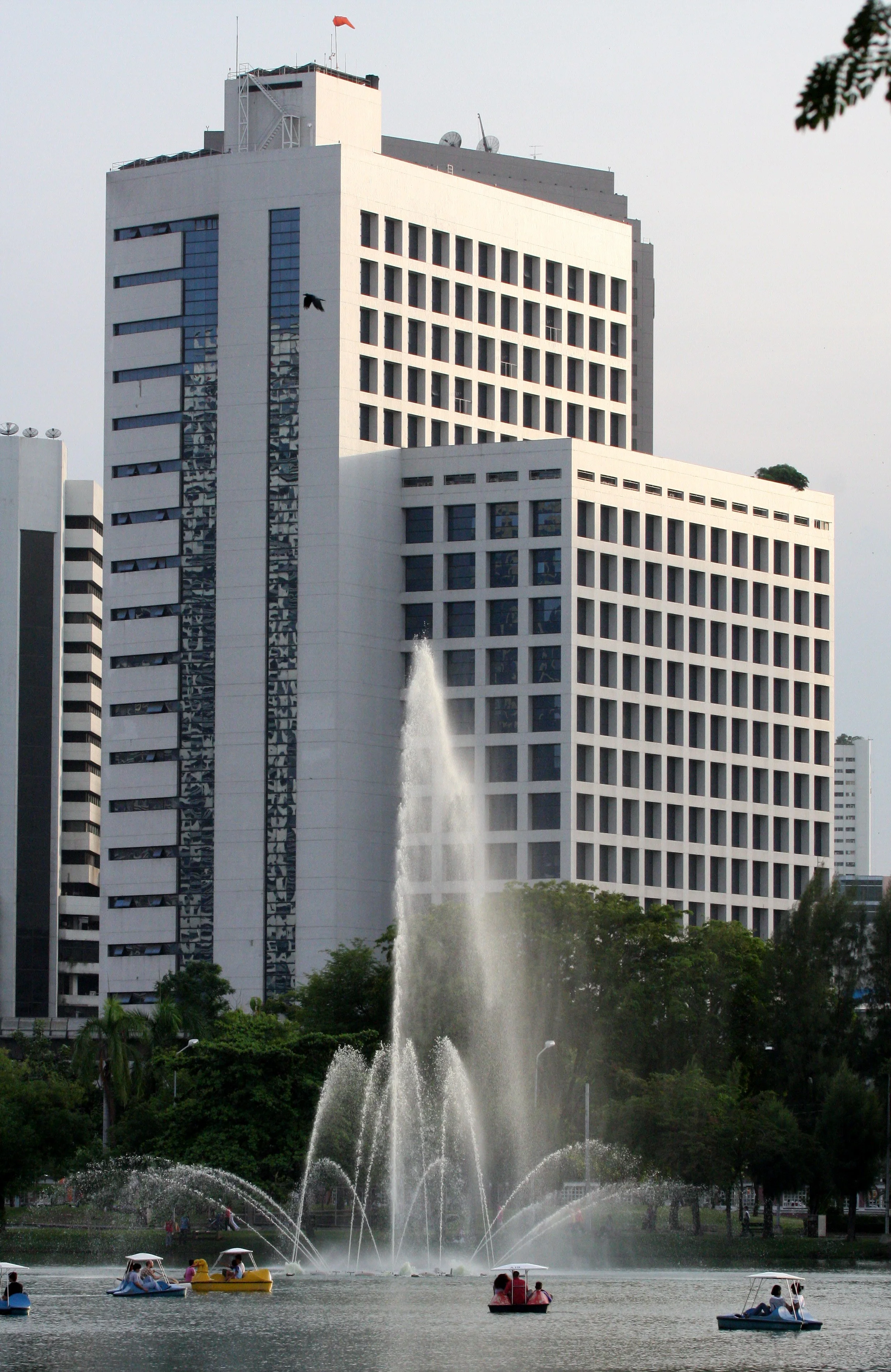 2008 Bangkok Scenes & Thonburi Canals (17).JPG