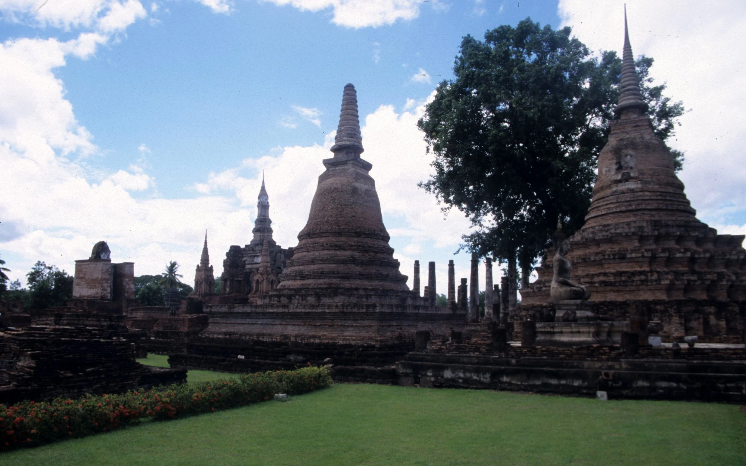 SUKHOTHAI ES.jpg