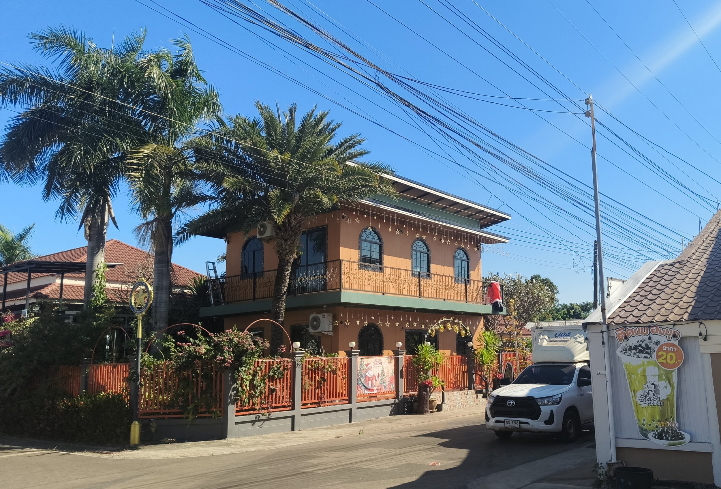 Stone House - Sakon Nakhon Province (8).jpg