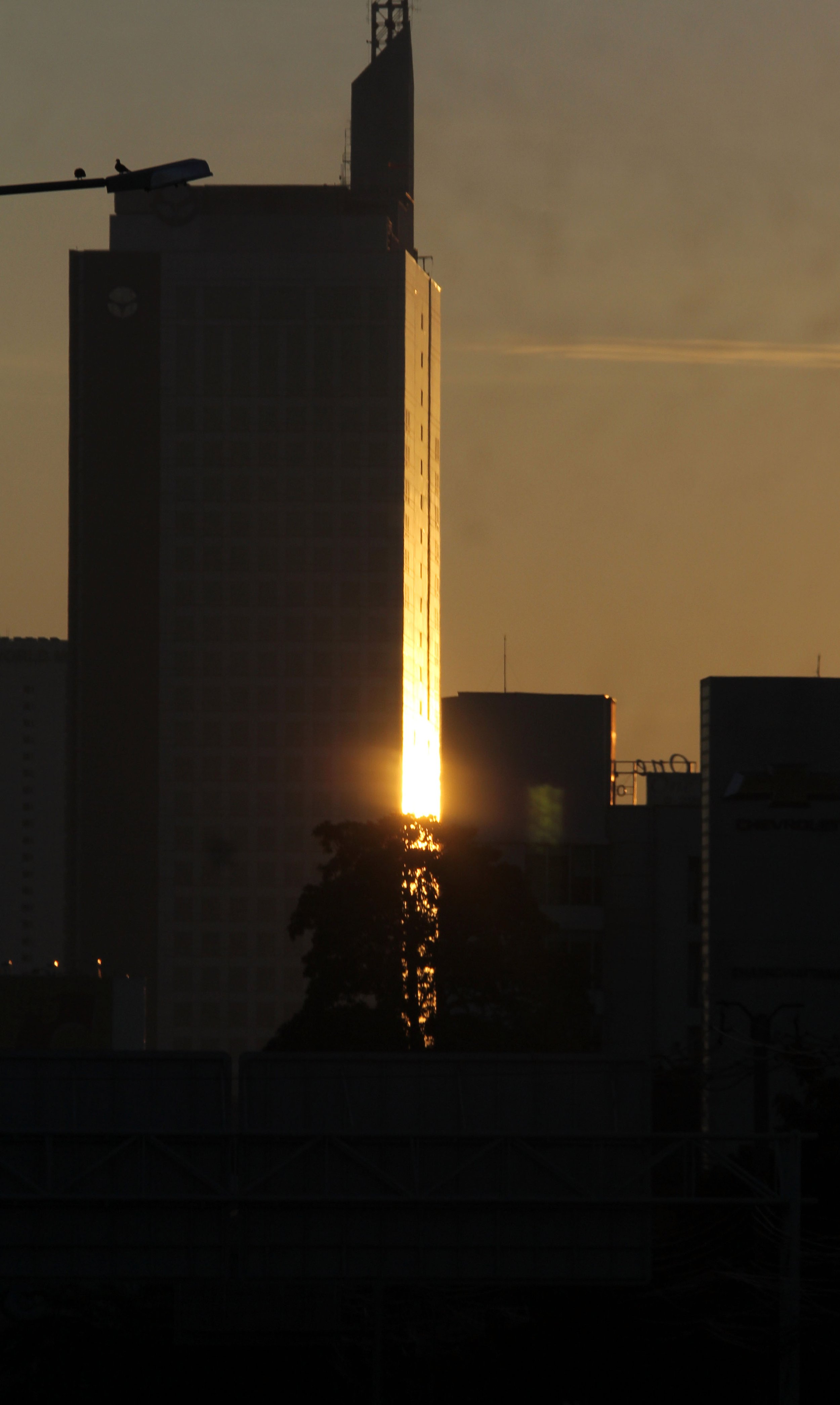 2014 Bangkok Sunset & Moonrise (71).JPG