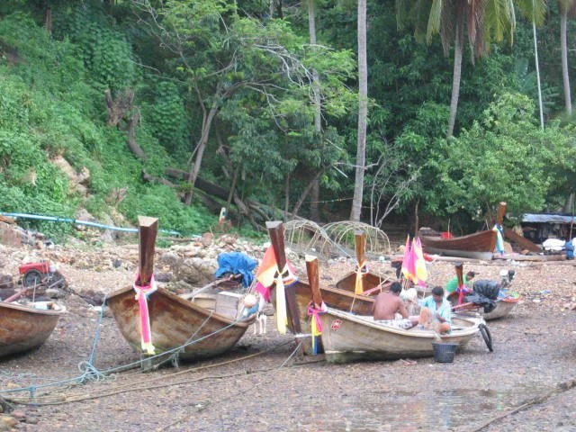 KOH LANTA - SEA GYPSY VILLAGE - 2005 (3).jpg