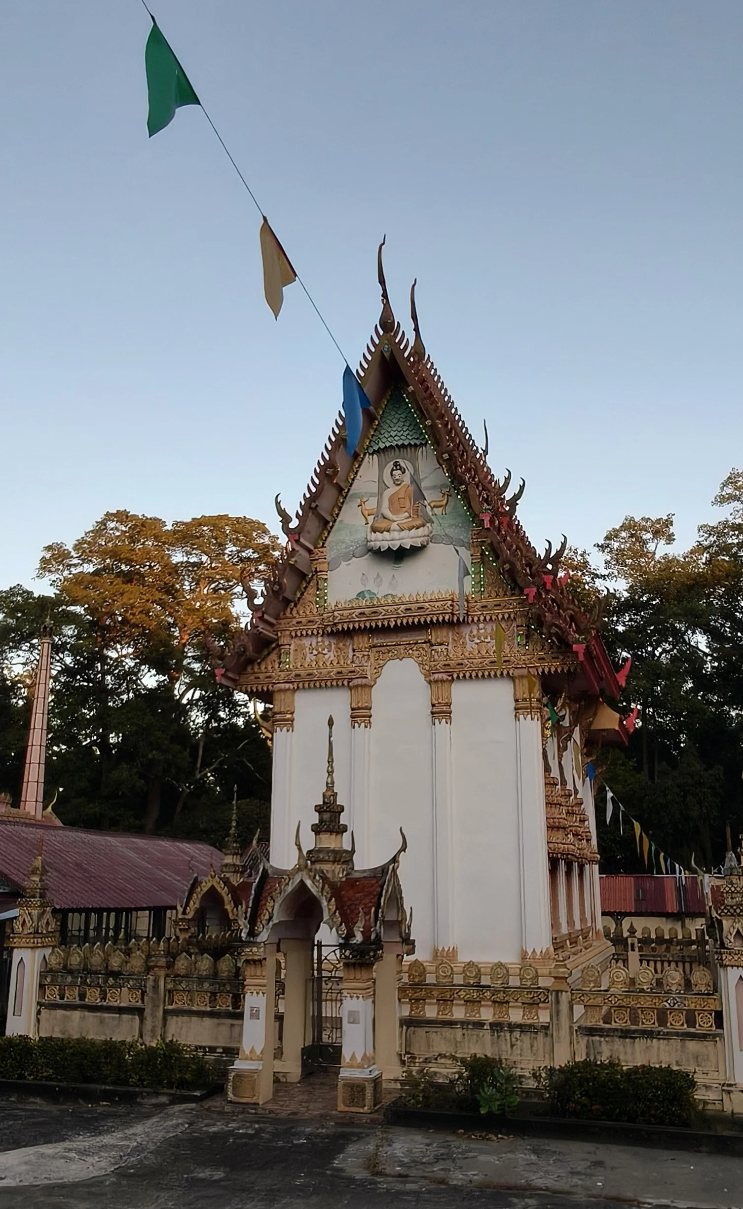 Wat Ku Phra Kona - Roi Et (35).jpg