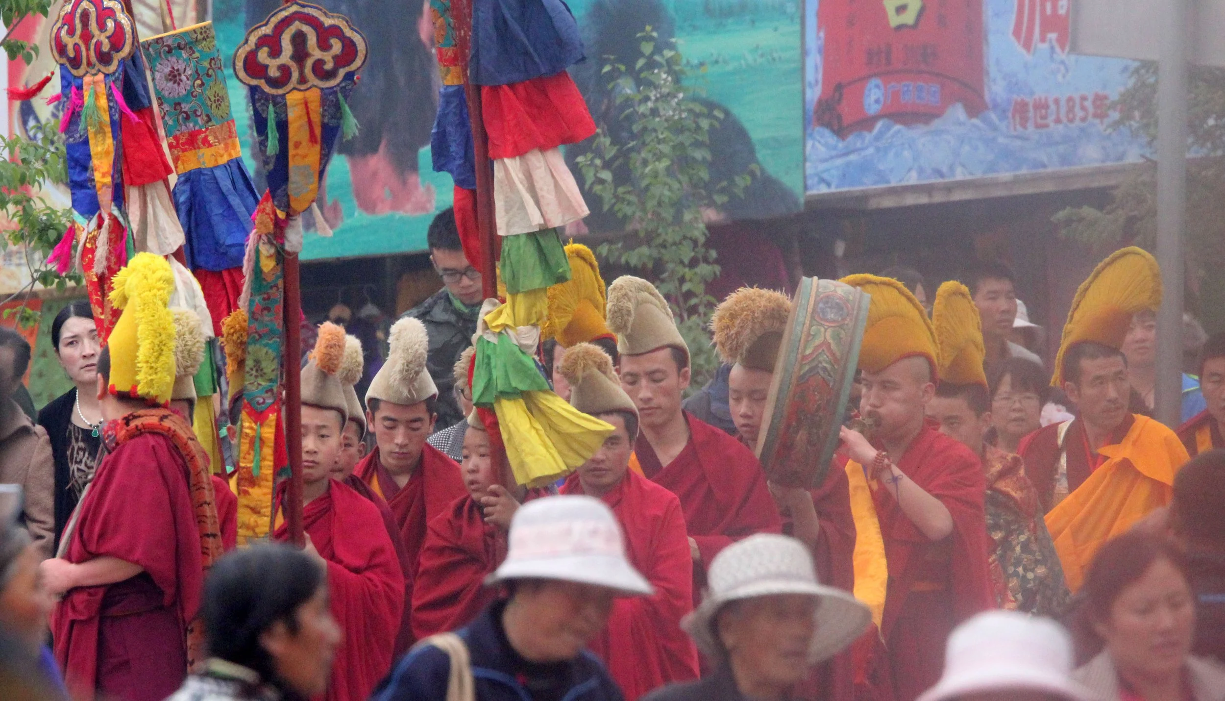 KUMBUM MONASTERY - QINGHAI - SUNNING BUDDHA FESTIVAL 2013 (182).JPG