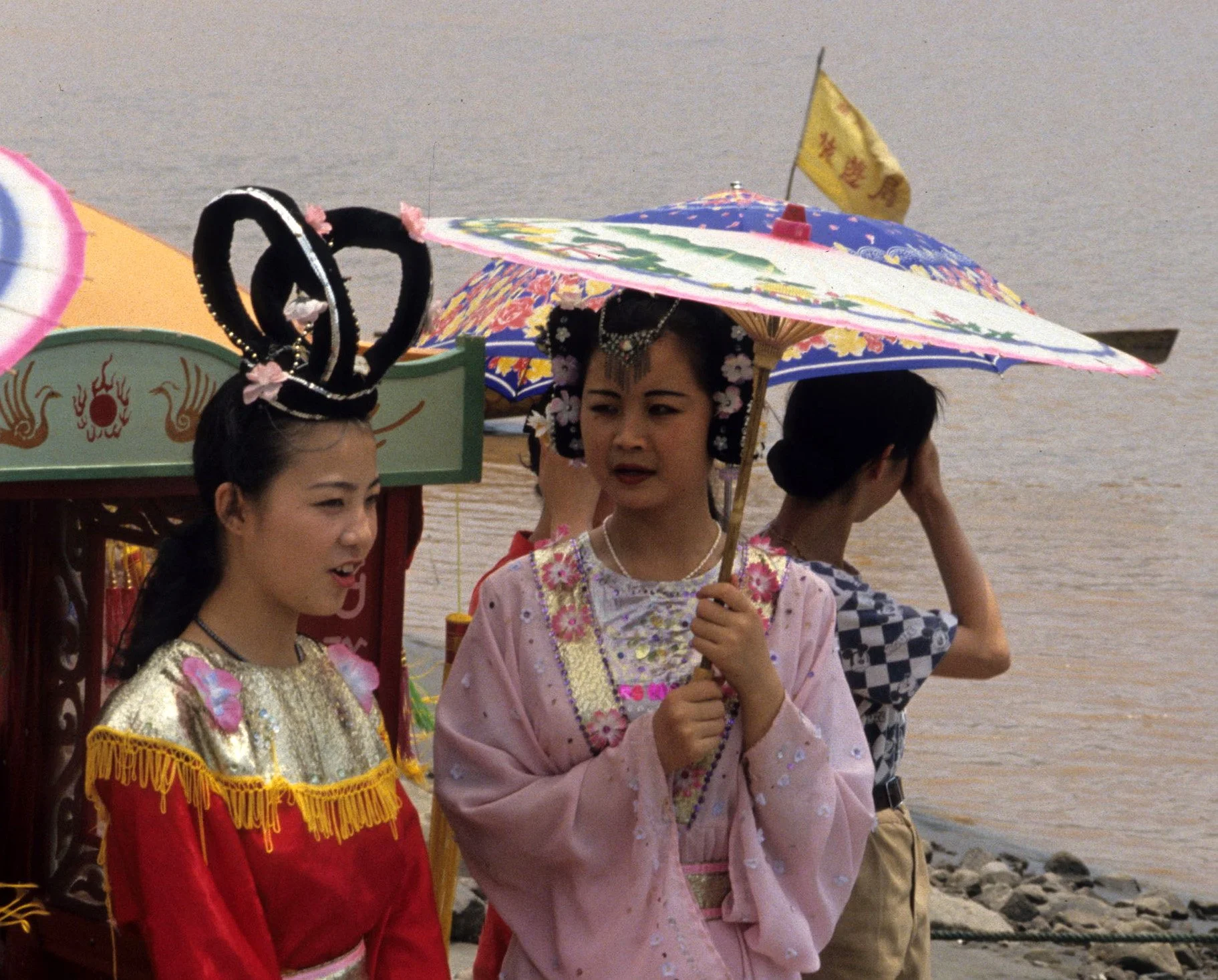 YANGTZE RIVER - SCENERY AND EVENTS (13).jpg