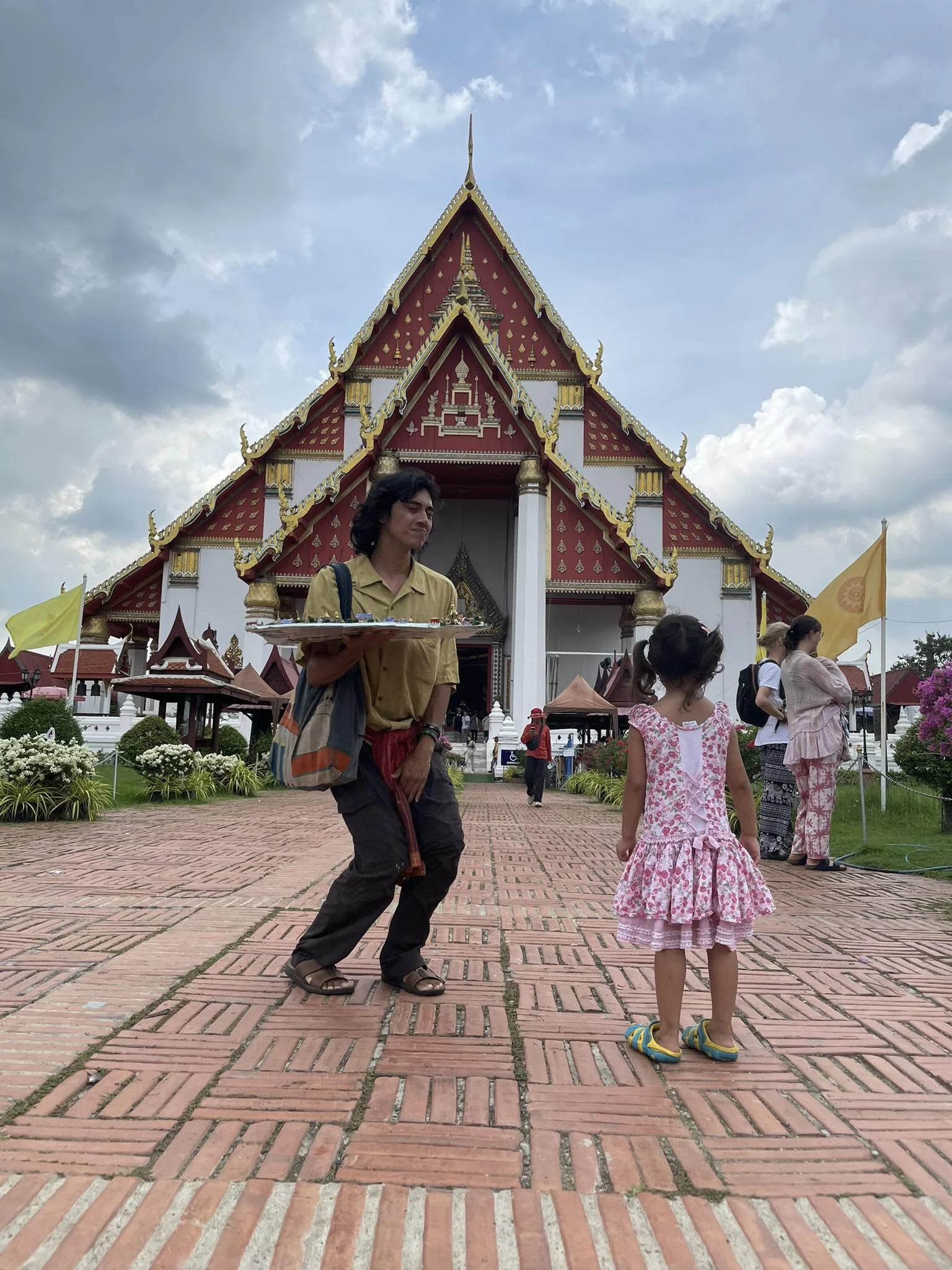 2022 Ayutthaya with Cokie. Liana & Lalita & Gift (7).jpg