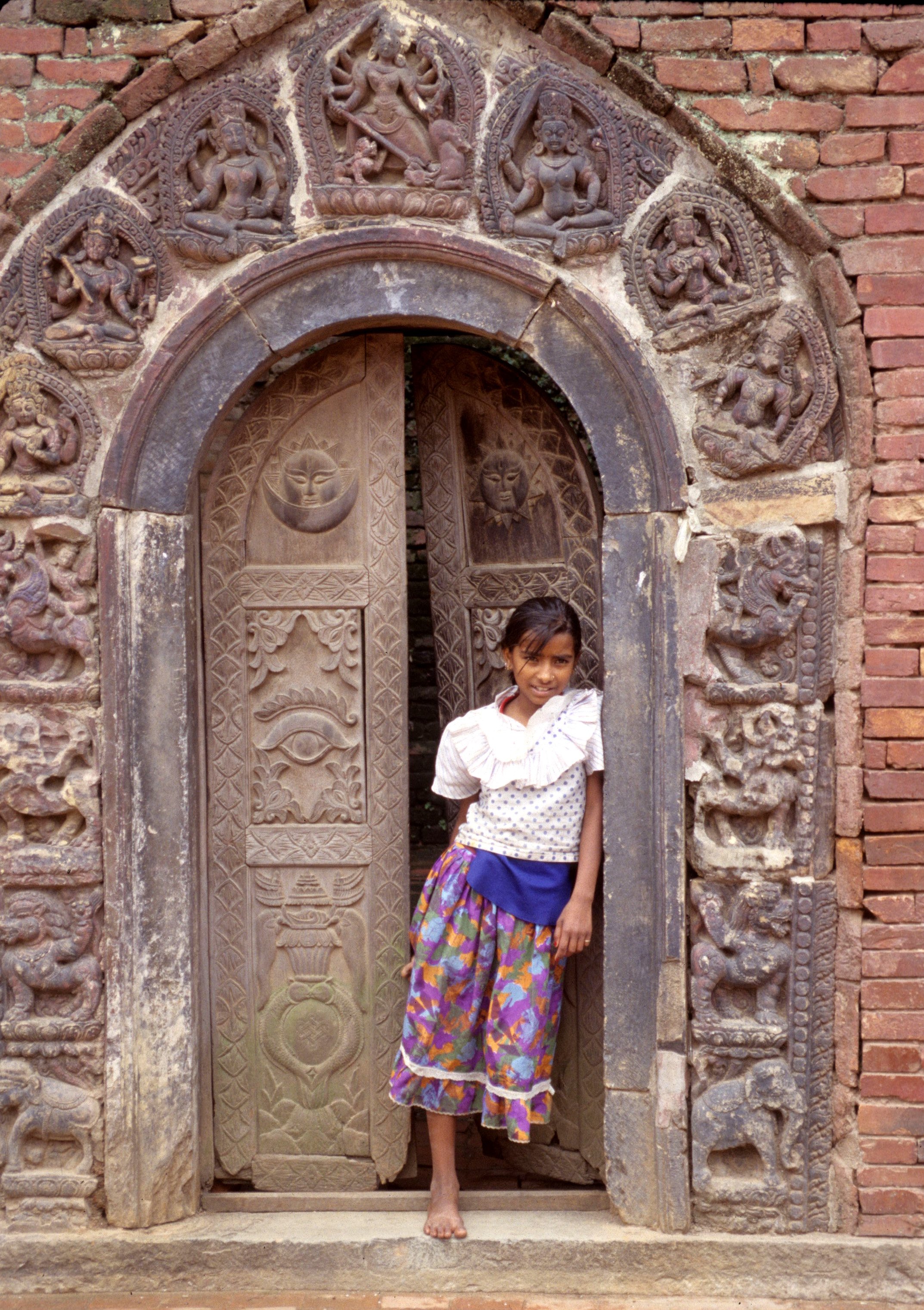 NEPAL - KATMANDU - STREET SCENES (2).jpg