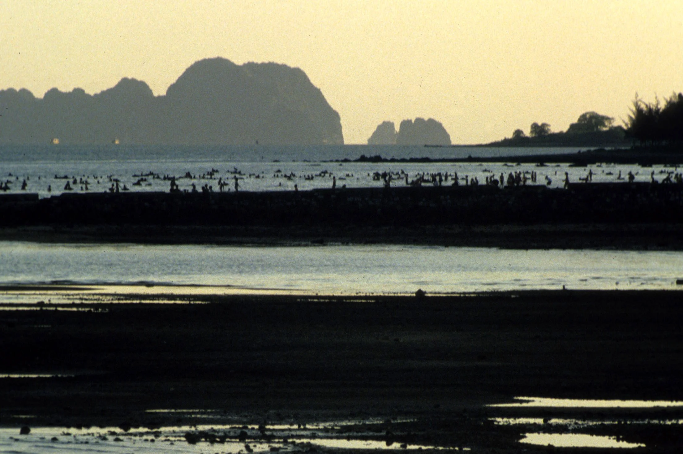 HALONG BAY - VIETNAM (12).jpg