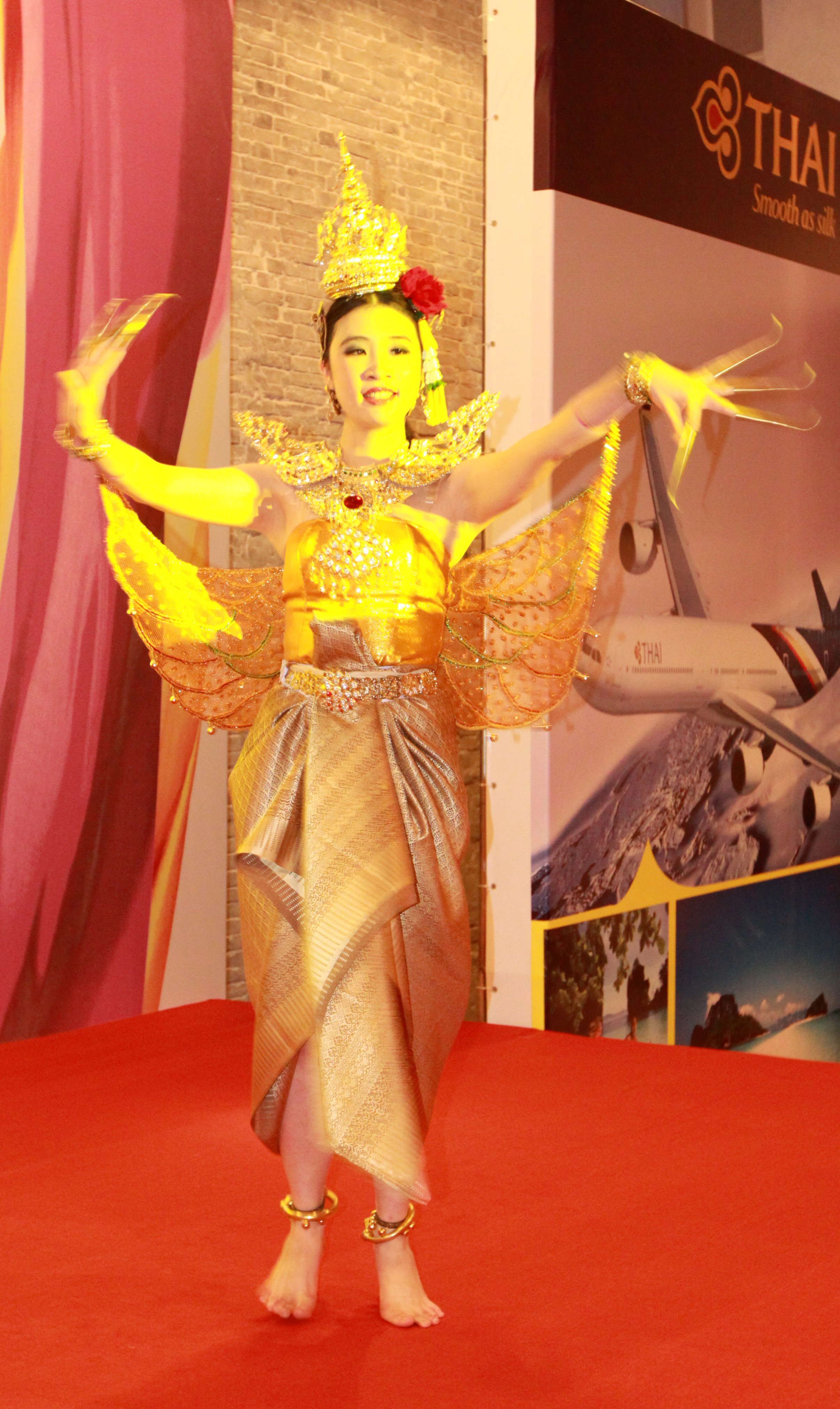 THAI CONSULATE DINNER AND BENEFIT (112).JPG