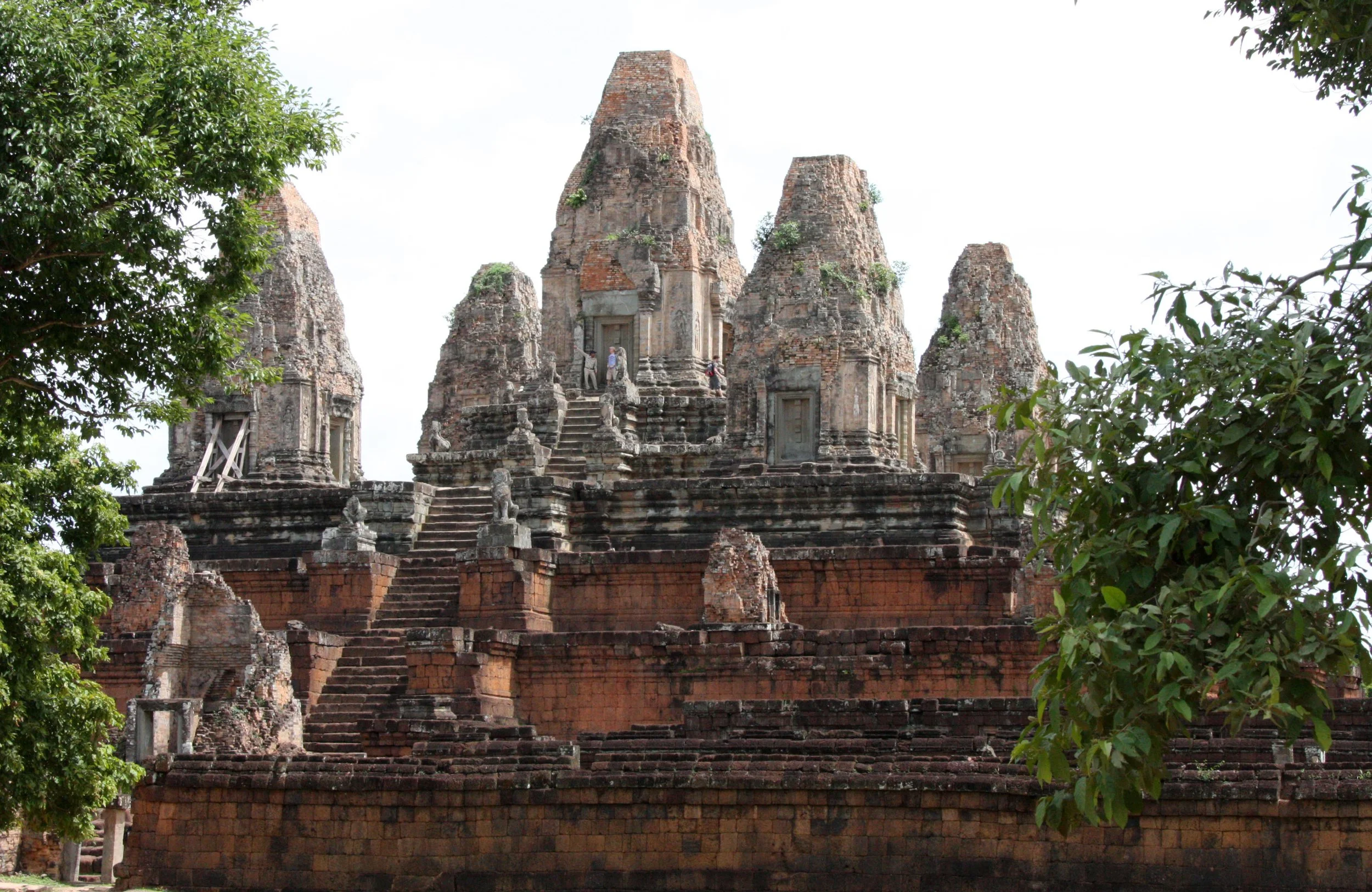 EAST MEBON TEMPLE CAMBODIA - JULY 2010 (3).JPG