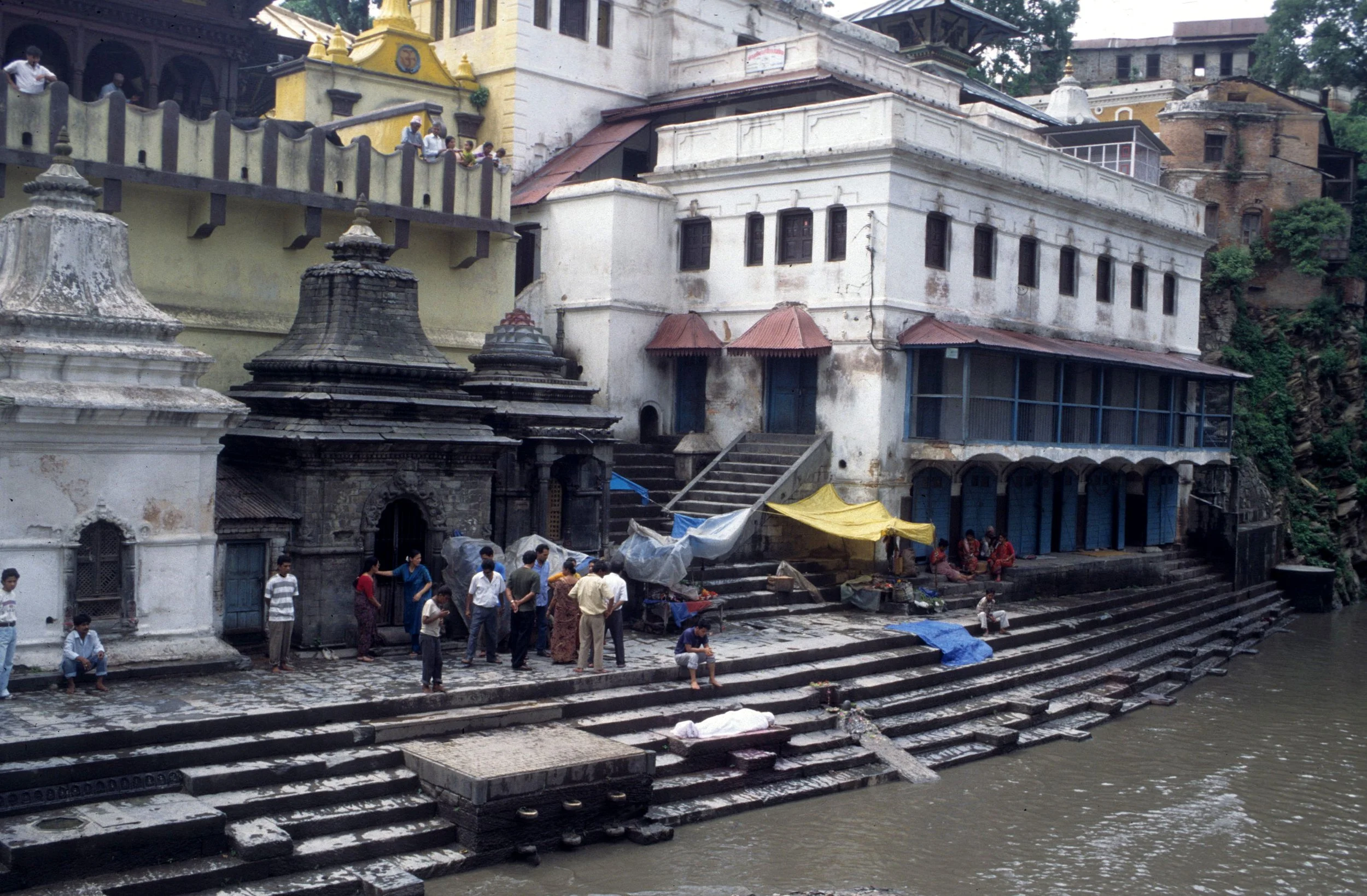 NEPAL - KATMANDU - FUNERAL RIVER SECTION.jpg