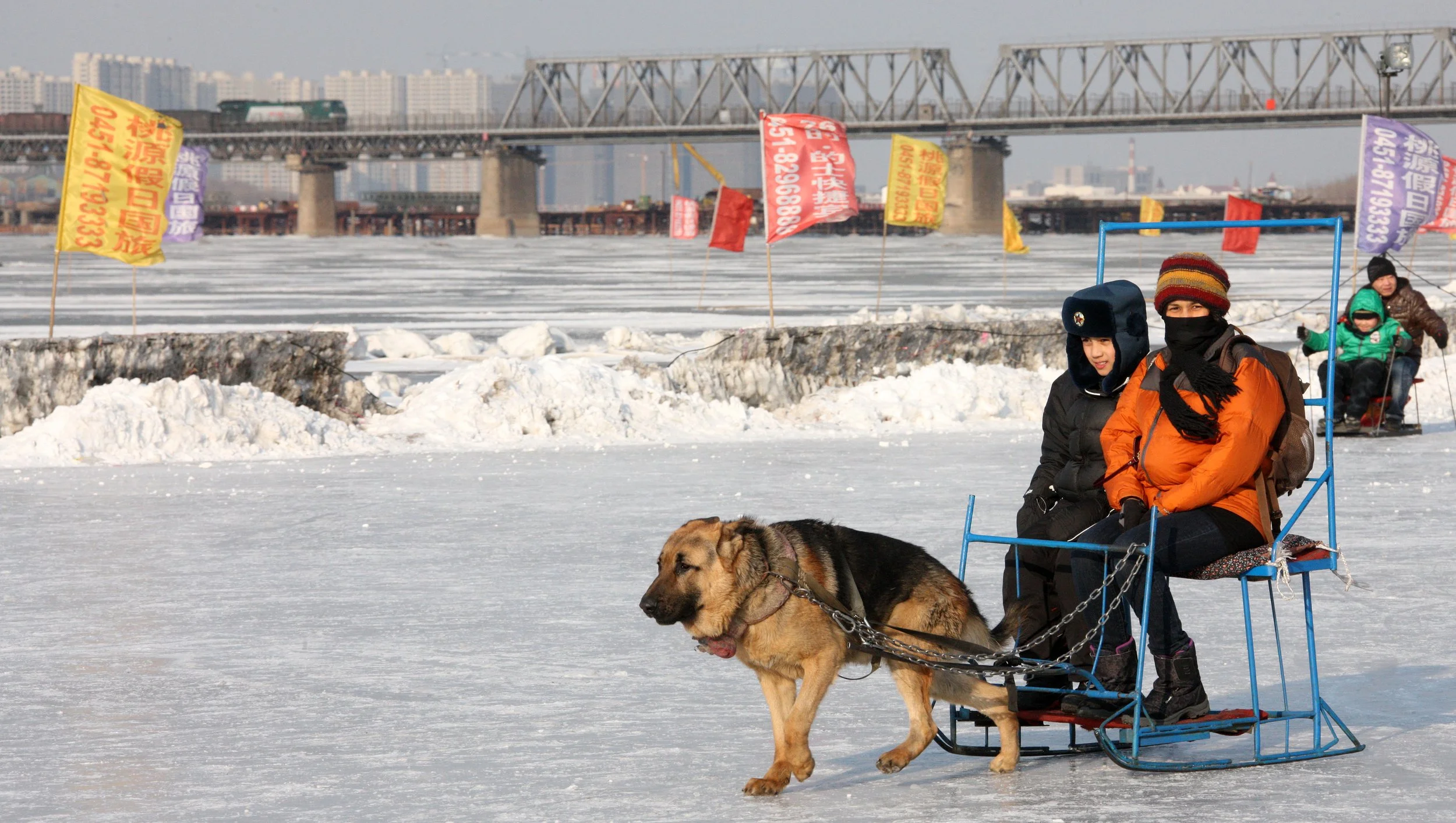 SONGHUA RIVER HARBIN CHINA - ACTIVITY ZONE! (17).JPG