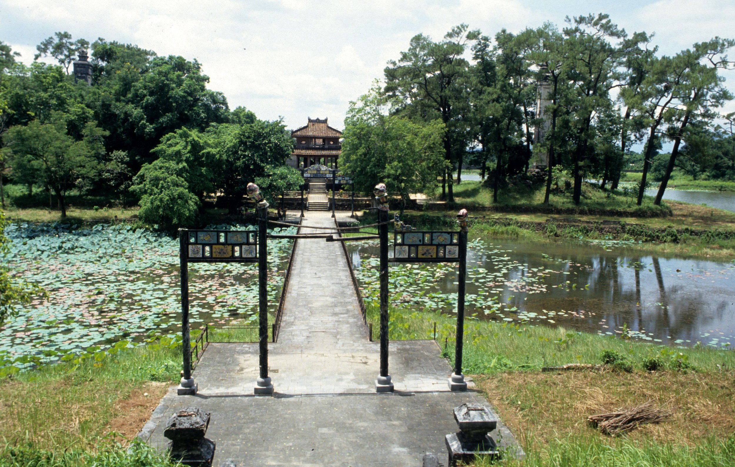 HUE - TU DUC TOMBS (3).jpg