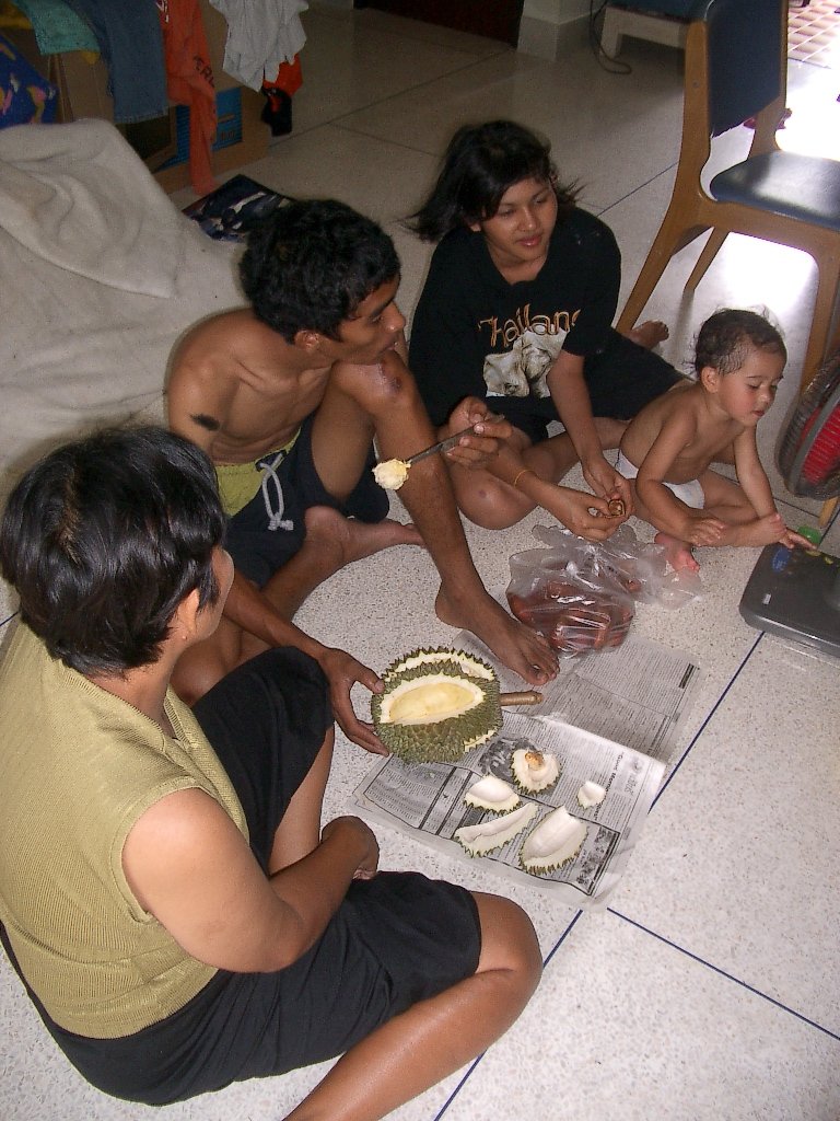 2004 Nakhonsithammarat with Family  (55).JPG