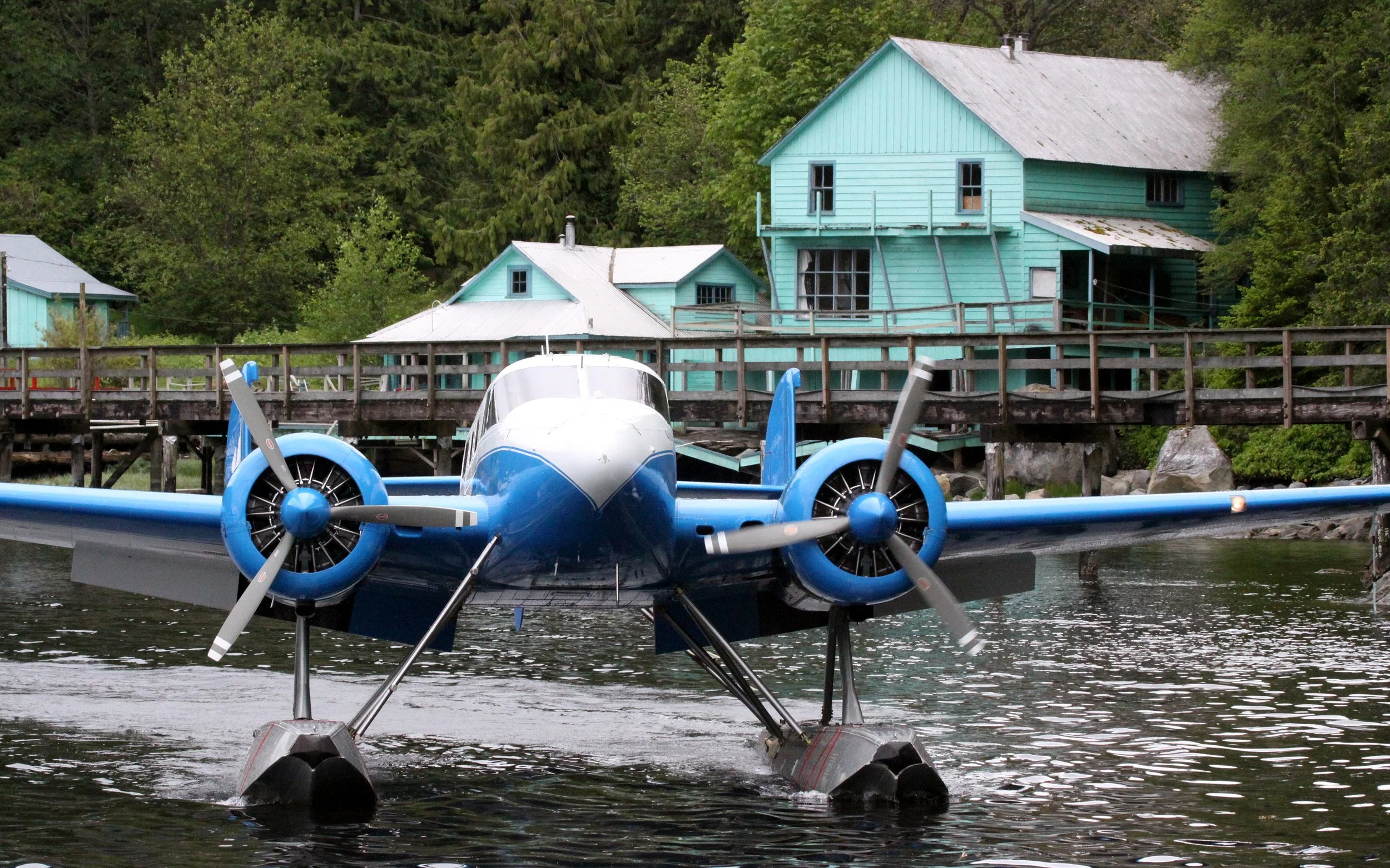 KNIGHTS INLET BRITISH COLUMBIA - FLOAT PLANE (2).JPG