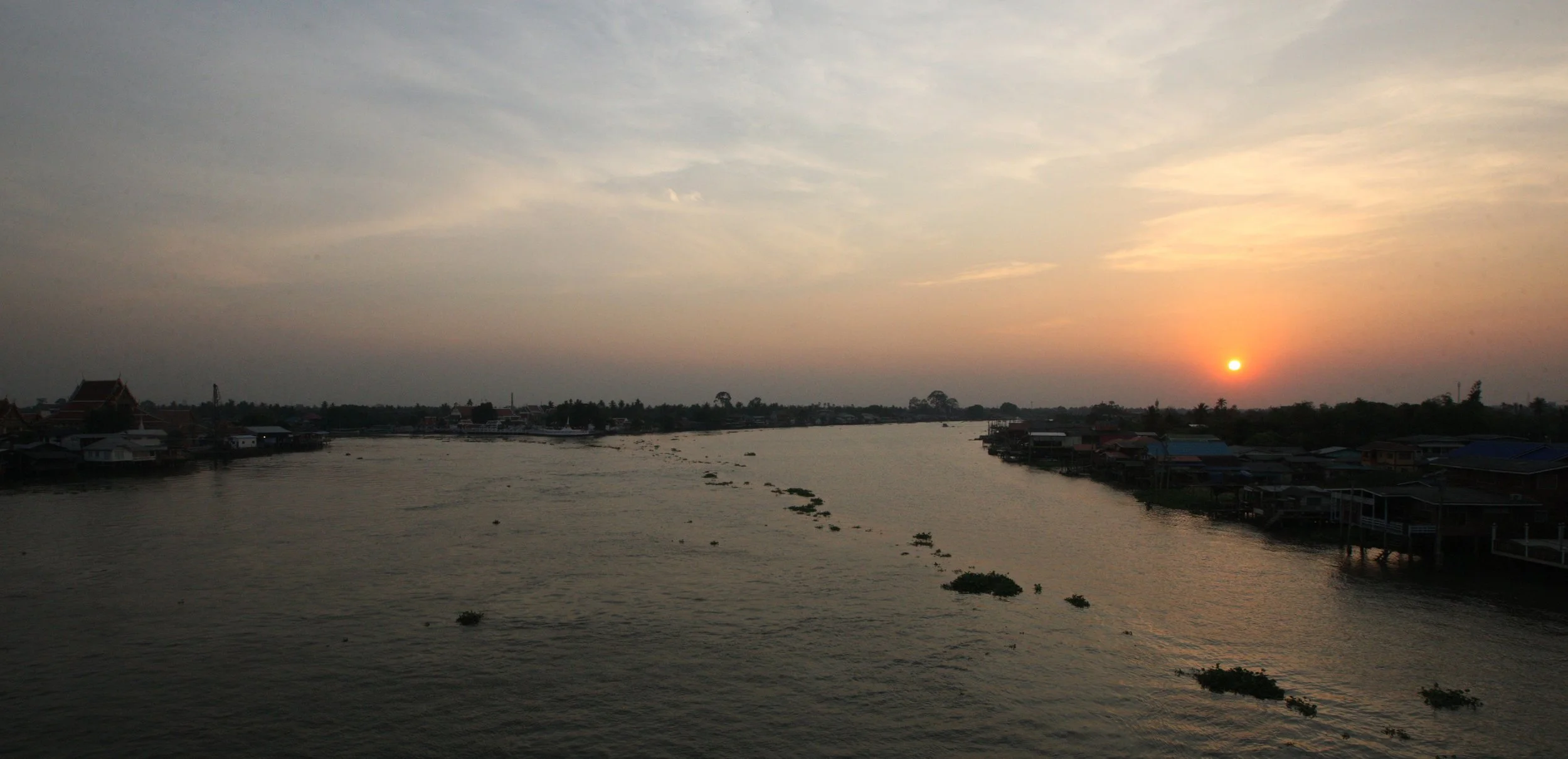 2015 Pakkret Nonthaburi Sunset on Chao Praya (5).JPG