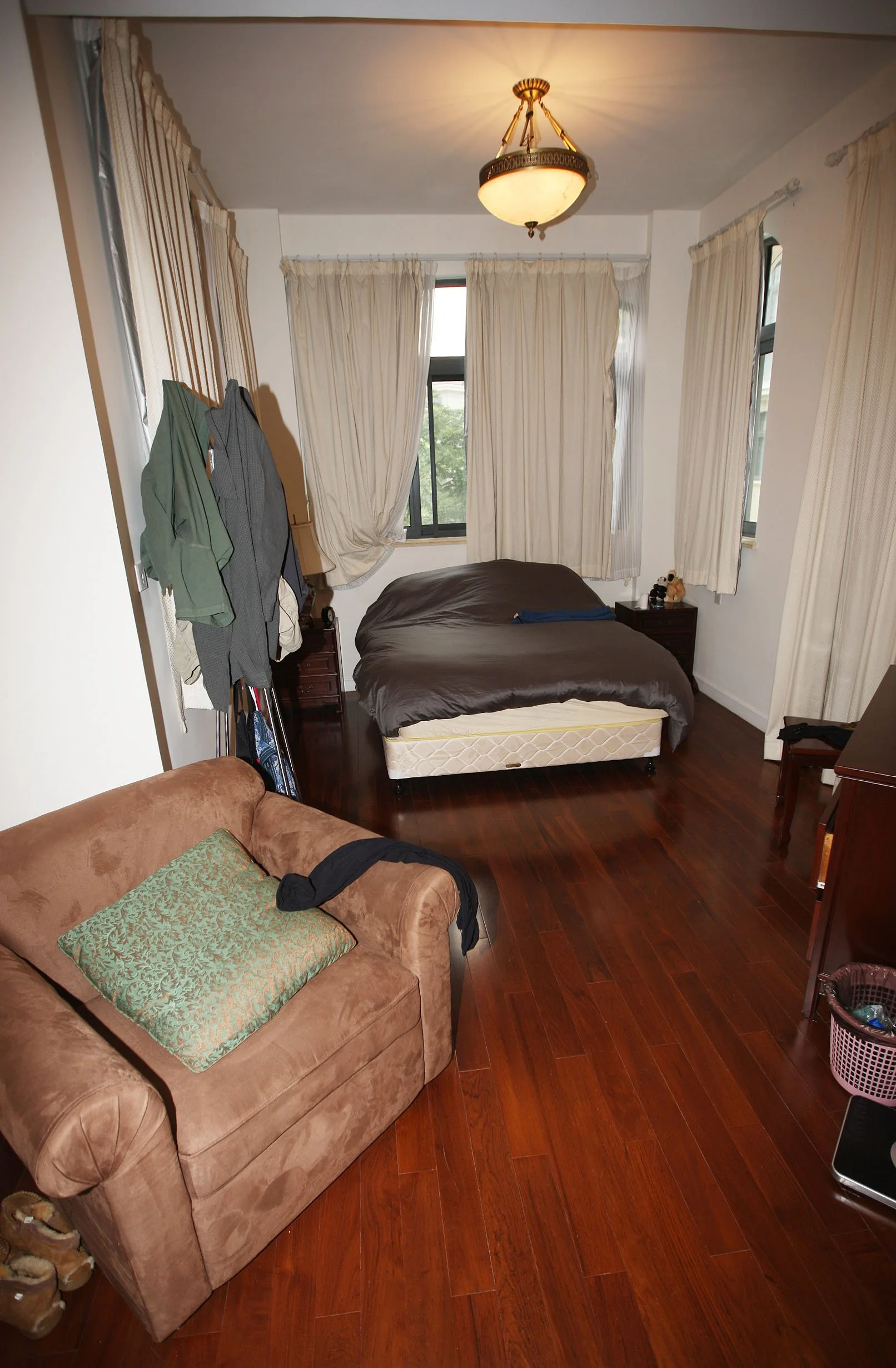 SHANGHAI - JINQIAO PUDONG GREEN COURT II - OUR APARTMENT! - MASTER BEDROOM (3).JPG