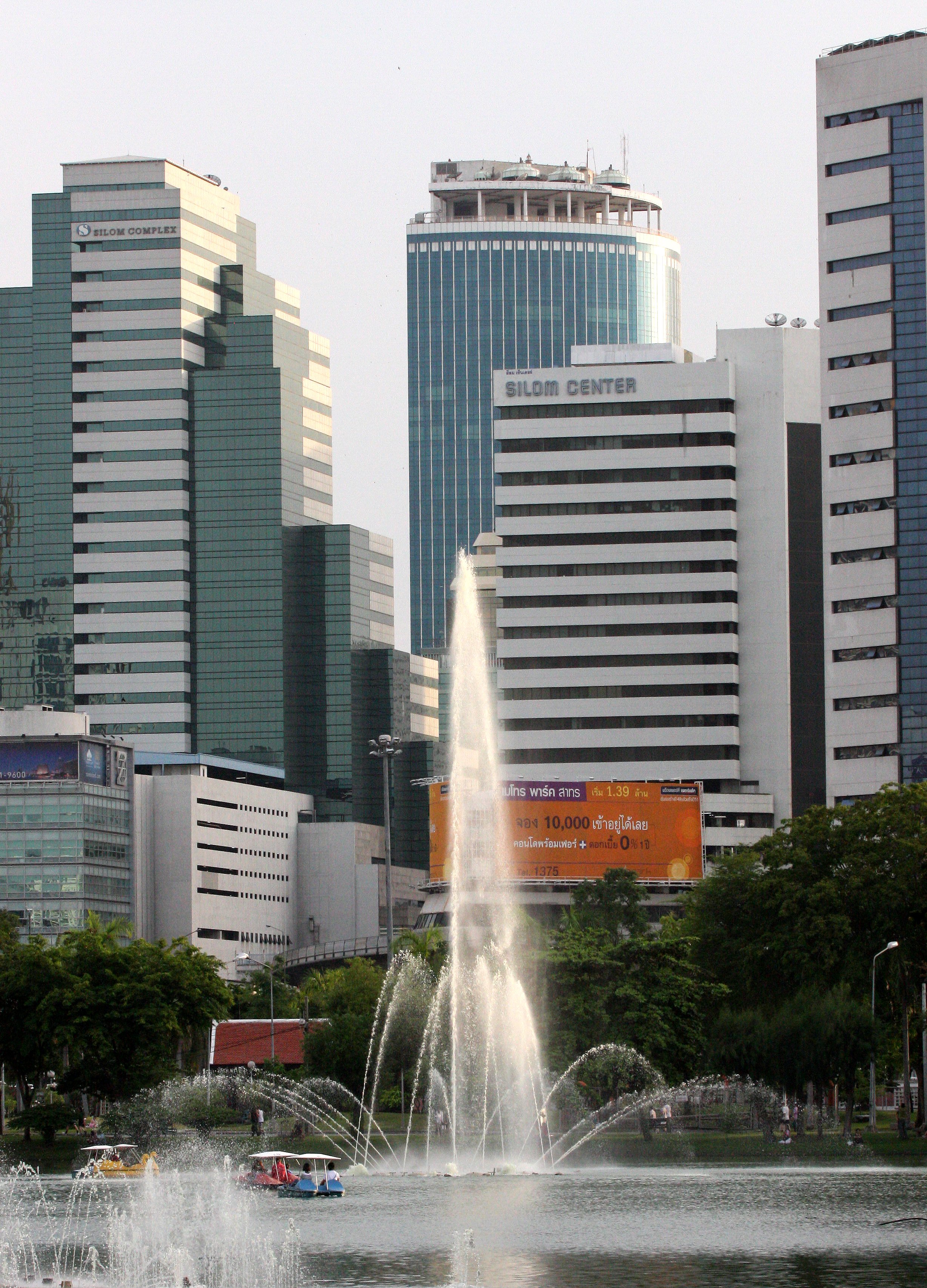 2008 Bangkok Scenes & Thonburi Canals (19).JPG