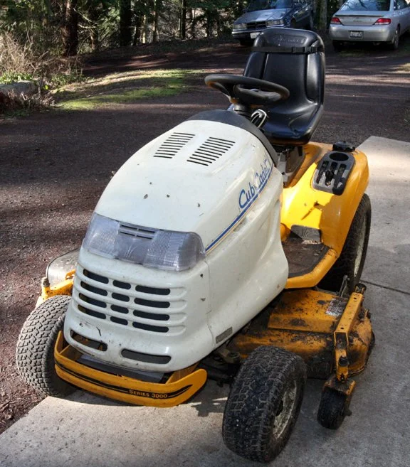 2010-2-25 cub cadet series 3000 (2).JPG