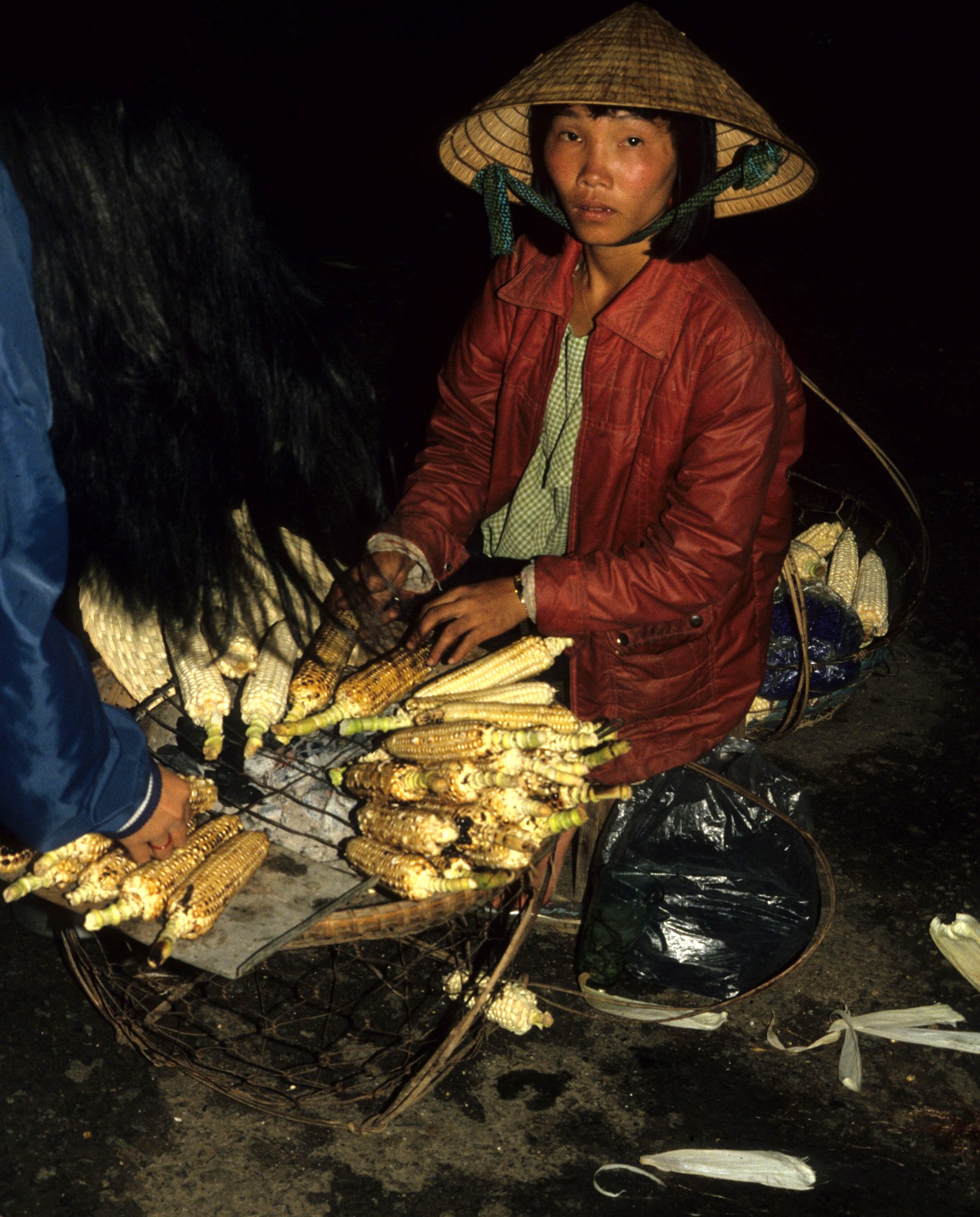 DALAT - MARKET SCENES 1994 (4).jpg