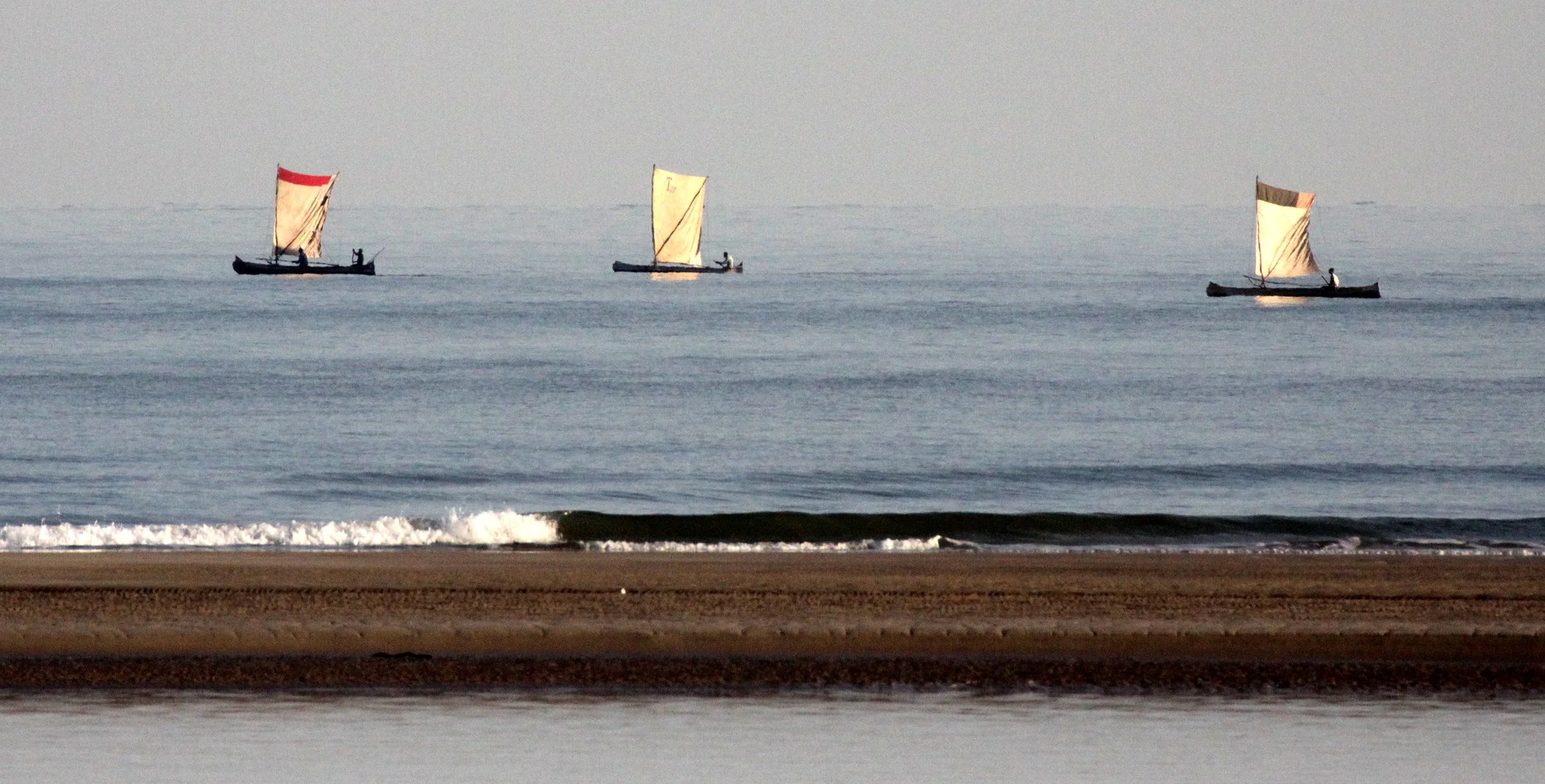 MORONDAVA - BEACH SCENES - MADAGASCAR (12).JPG