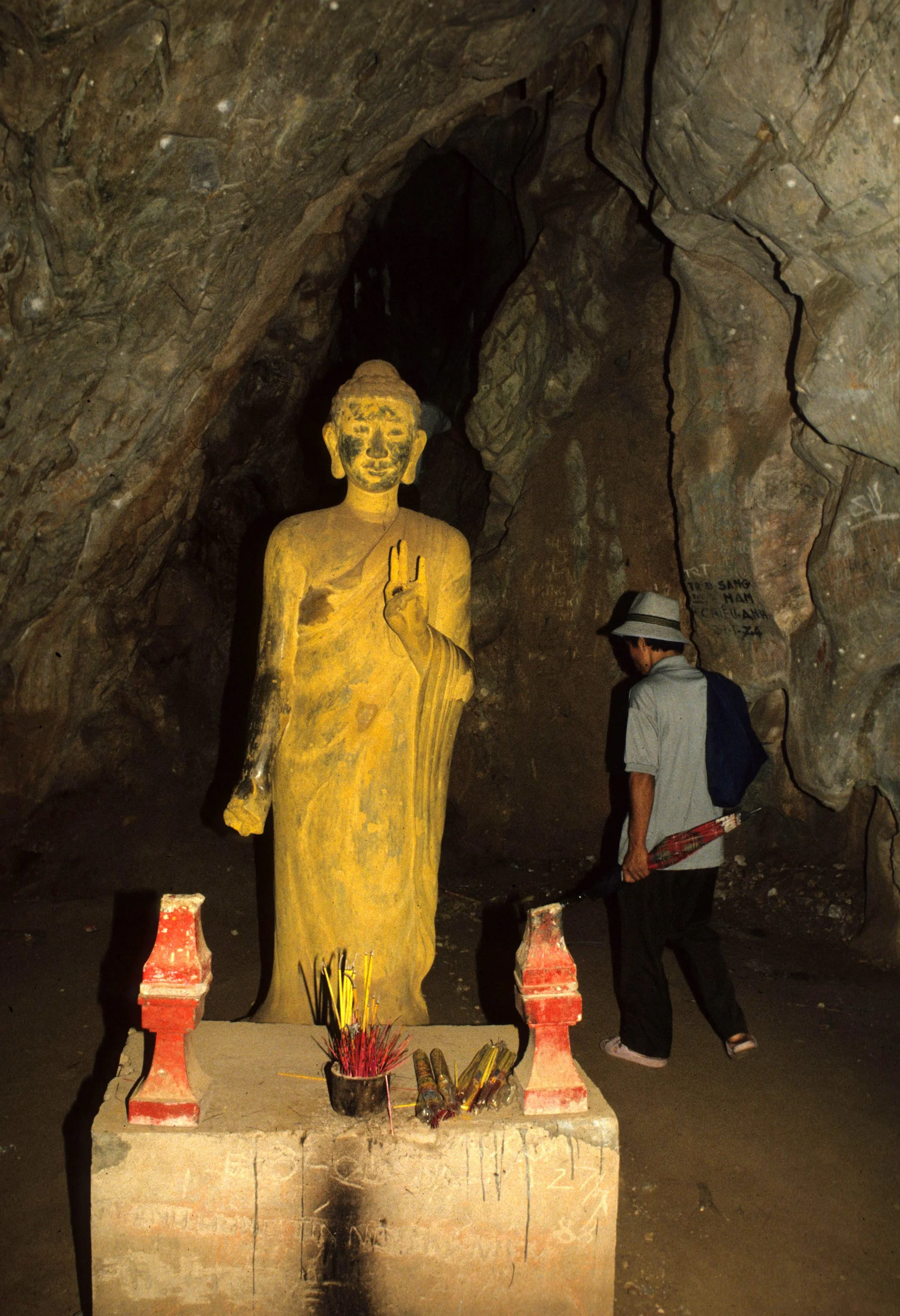 DANANG - MARBLE MOUNTAIN (3).jpg
