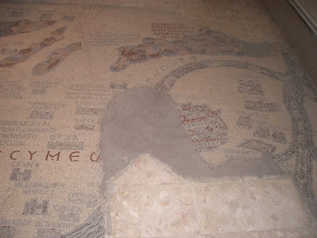 MADABA-ST GEORGES CHURCH OF HOLY SEPULCHRE (6).JPG