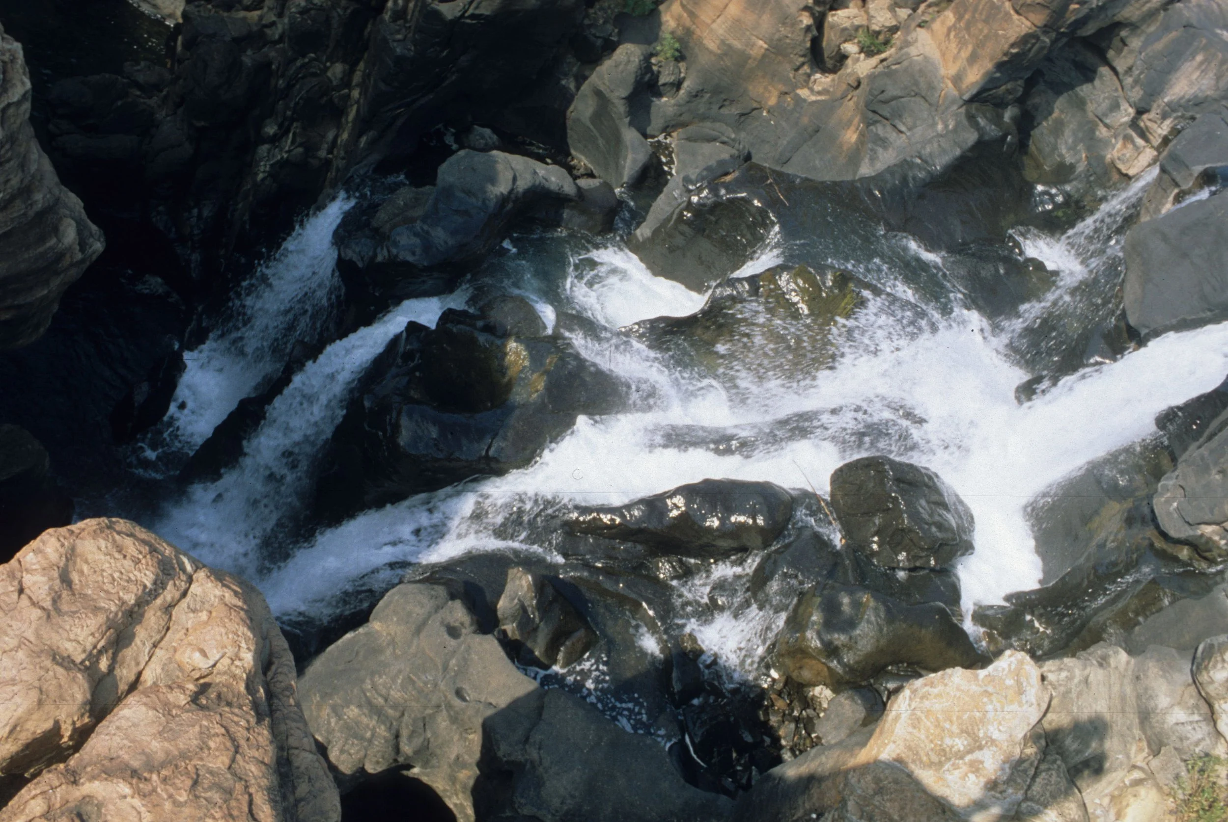 KRUGER - MPUMALANGA POTHOLES G.jpg