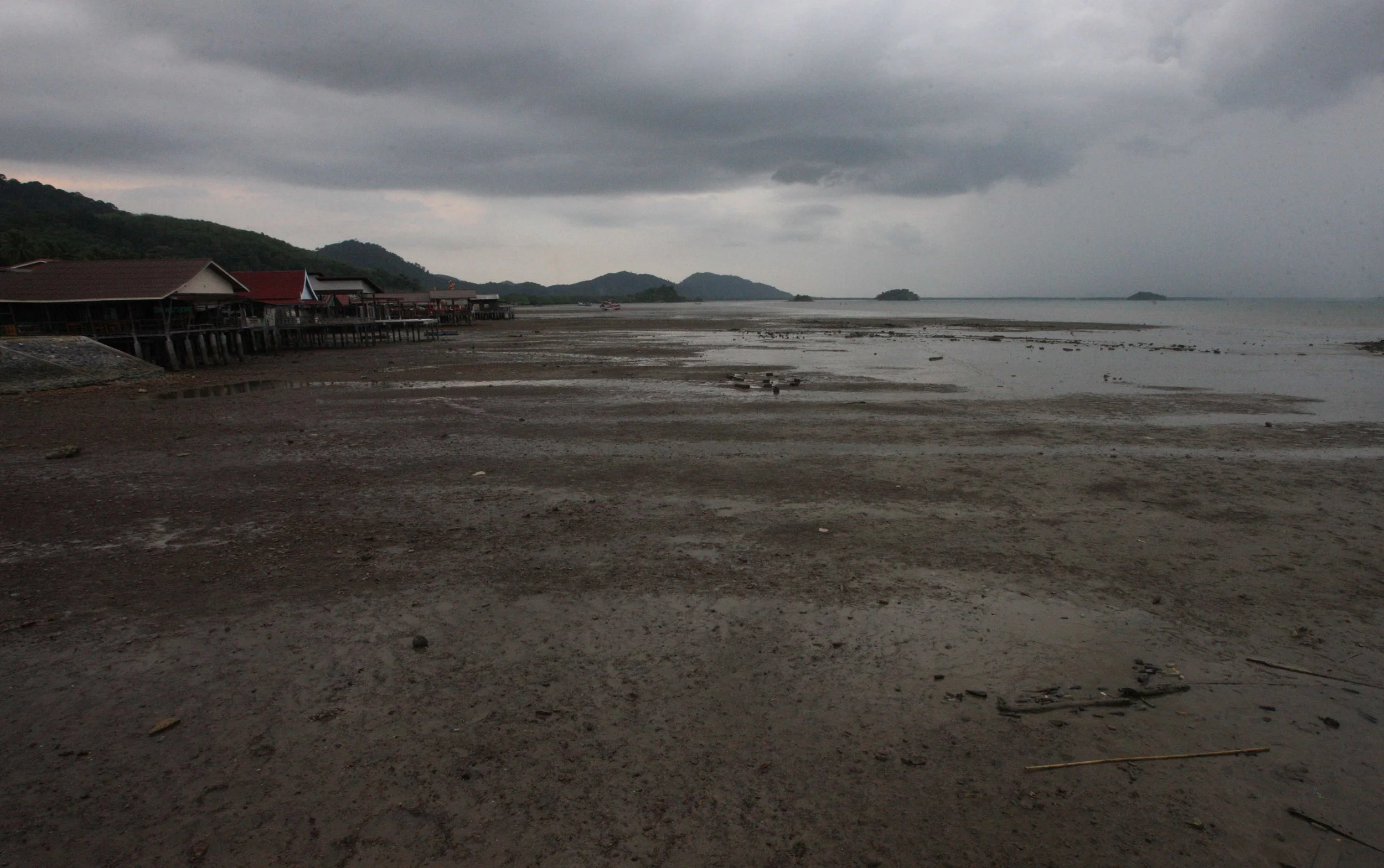 2015 Koh Lanta Songkran with friends from ISB (145).JPG