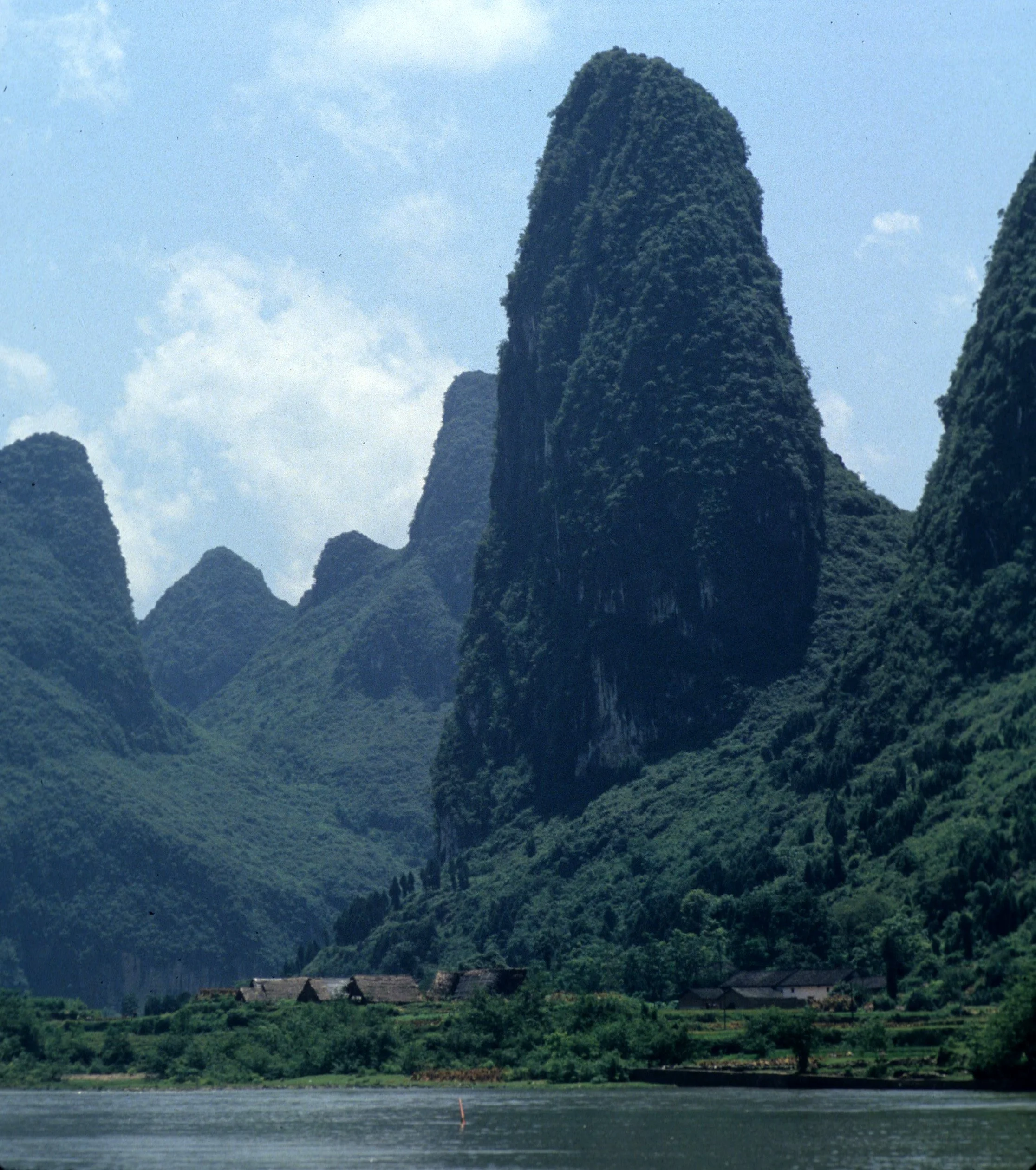 GUILIN - LI RIVER KARST TOPOGRAPHY (11).jpg