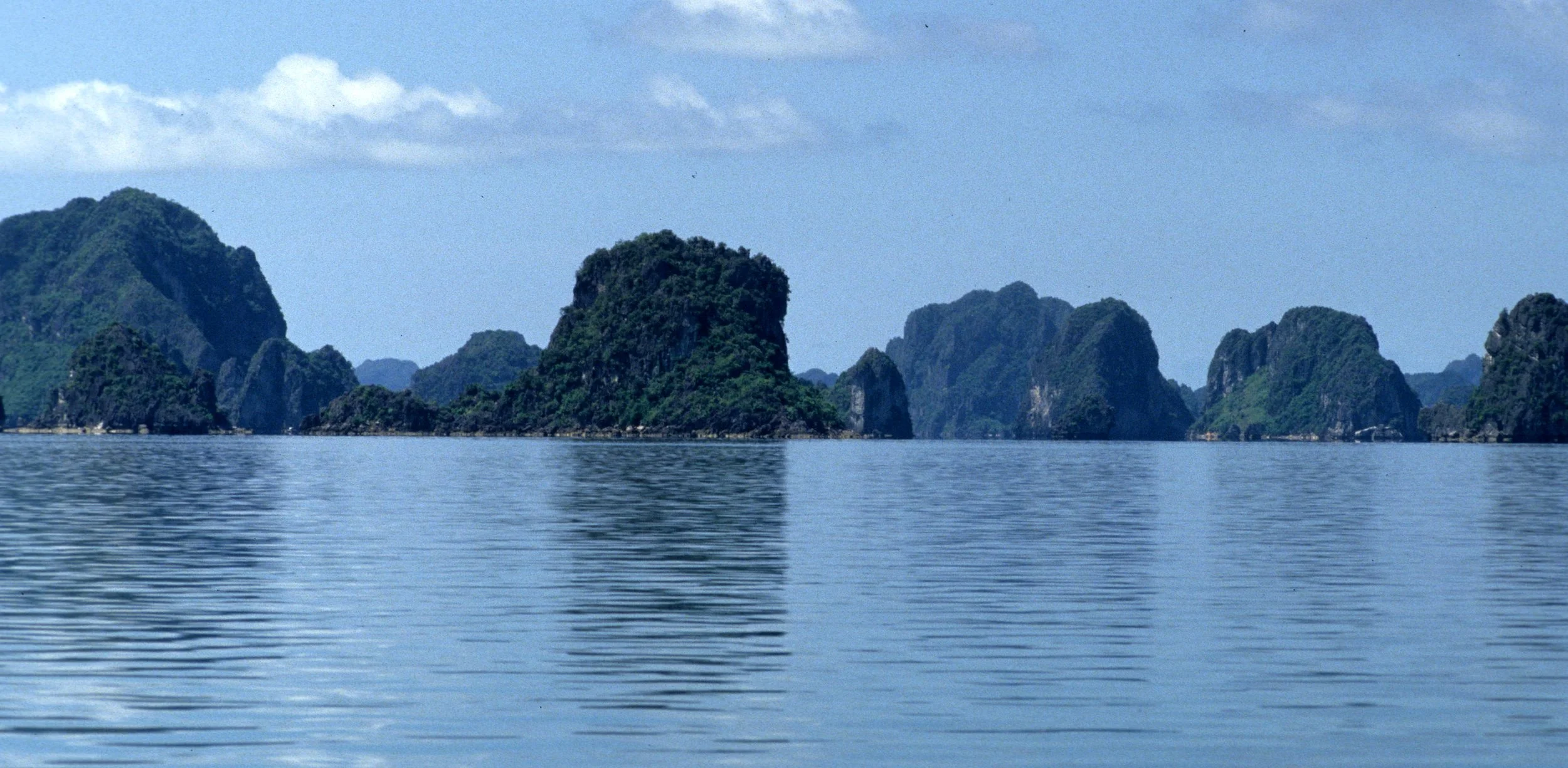 HALONG BAY - 1994 (18).jpg