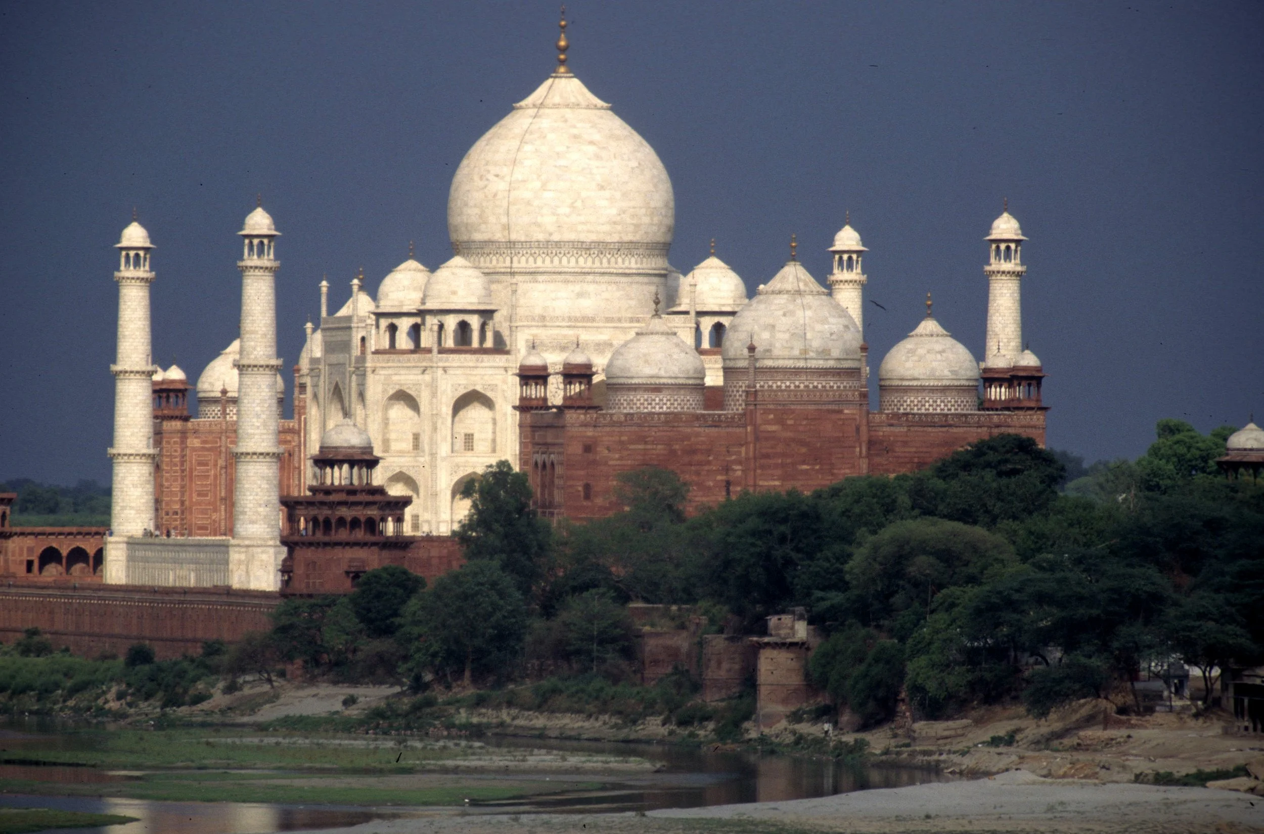 INDIA - AGRA - TAJ MAHAL A.jpg