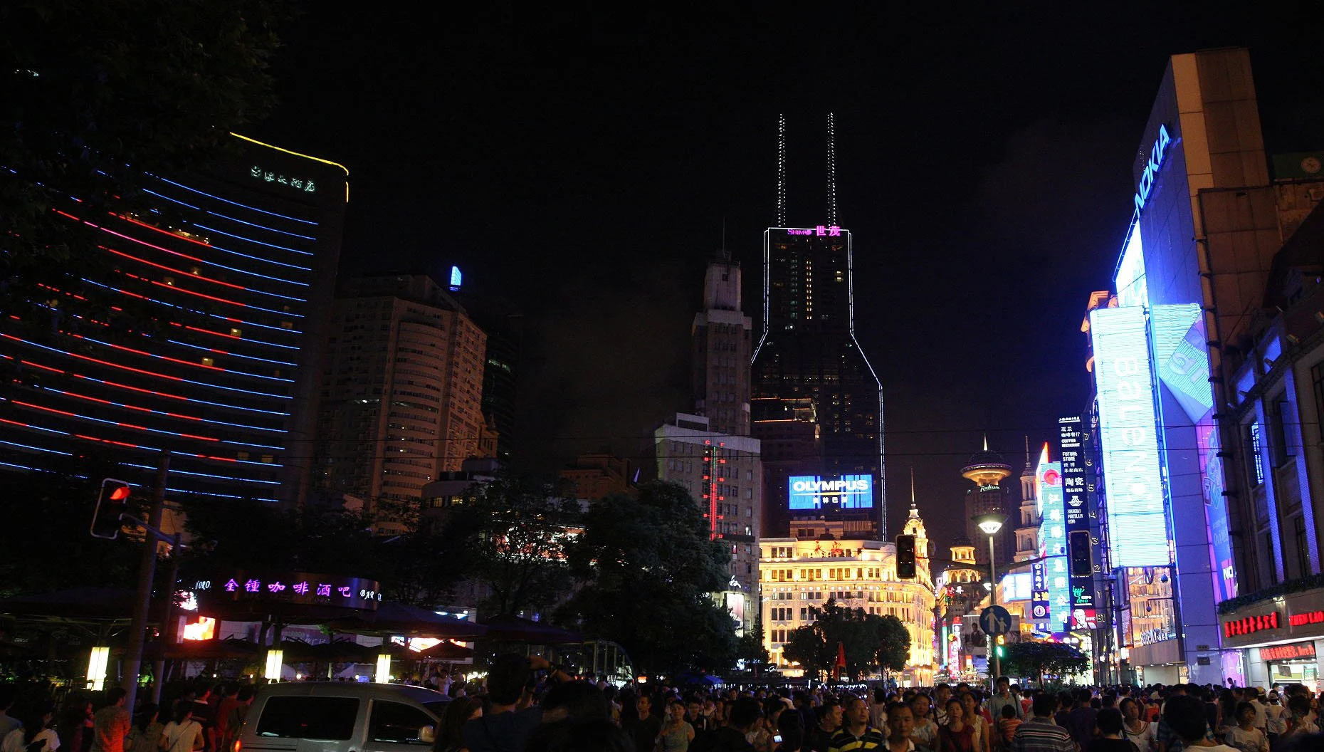 SHANGHAI NIGHT OUT - NANJING ROAD IN AUGUST (22).JPG