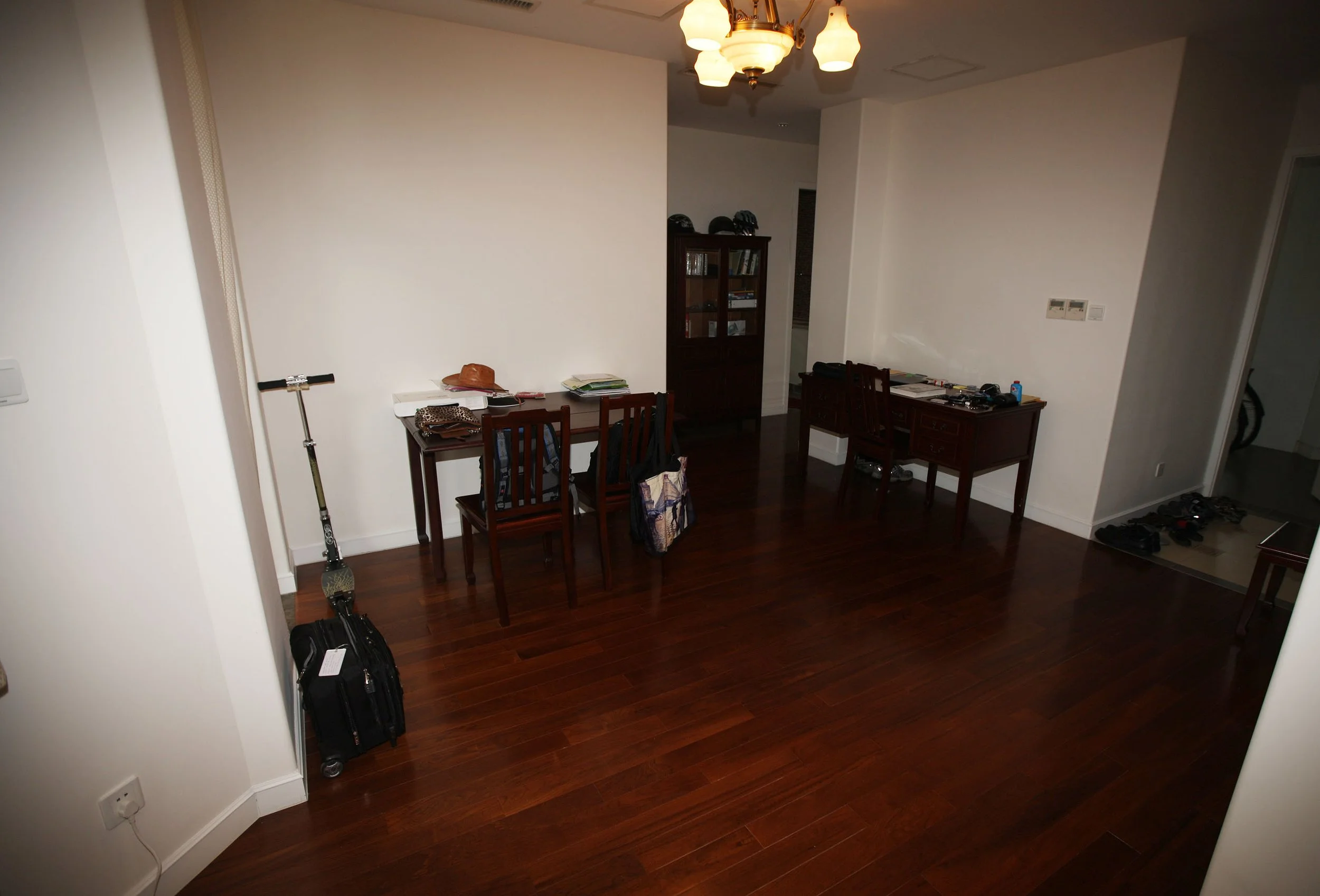 SHANGHAI - JINQIAO PUDONG GREEN COURT II - OUR APARTMENT! - DINING AREA.JPG