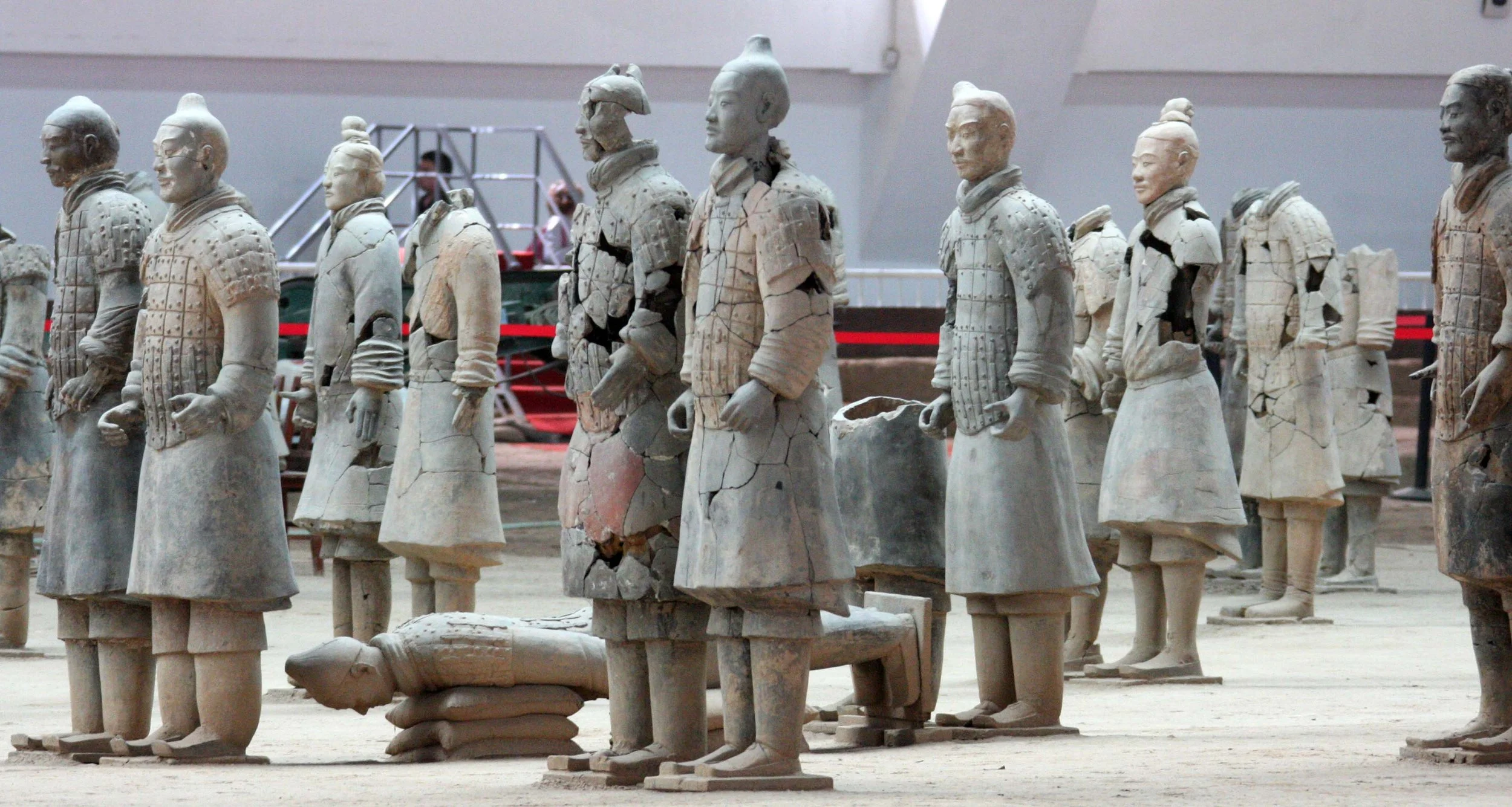 XIAN - TERRA COTTA WARRIORS - MARCH 2011 (79).JPG