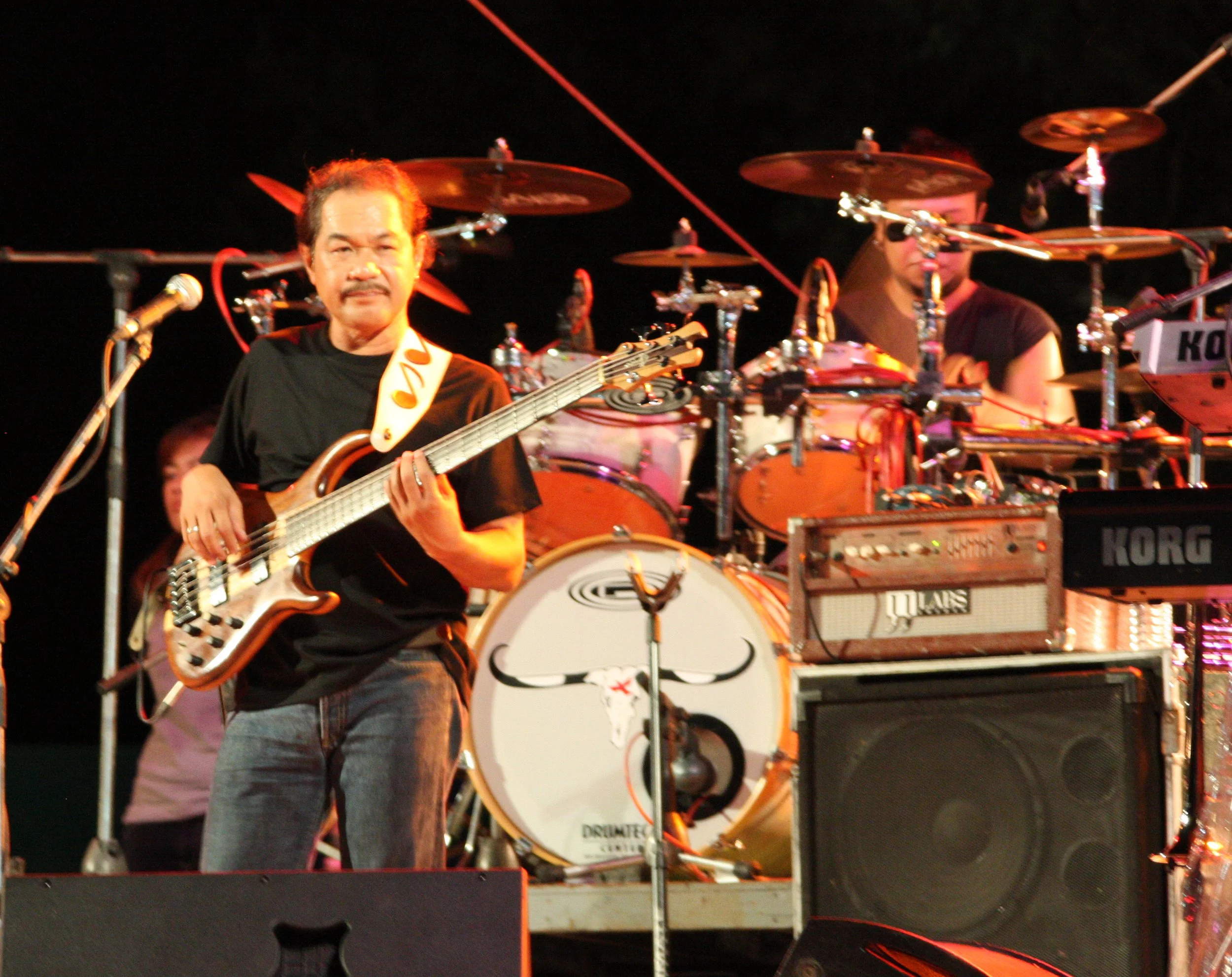 2010-7-18 CARRABAO CONCERT IN NAKHONSITHAMMARAT (35).JPG