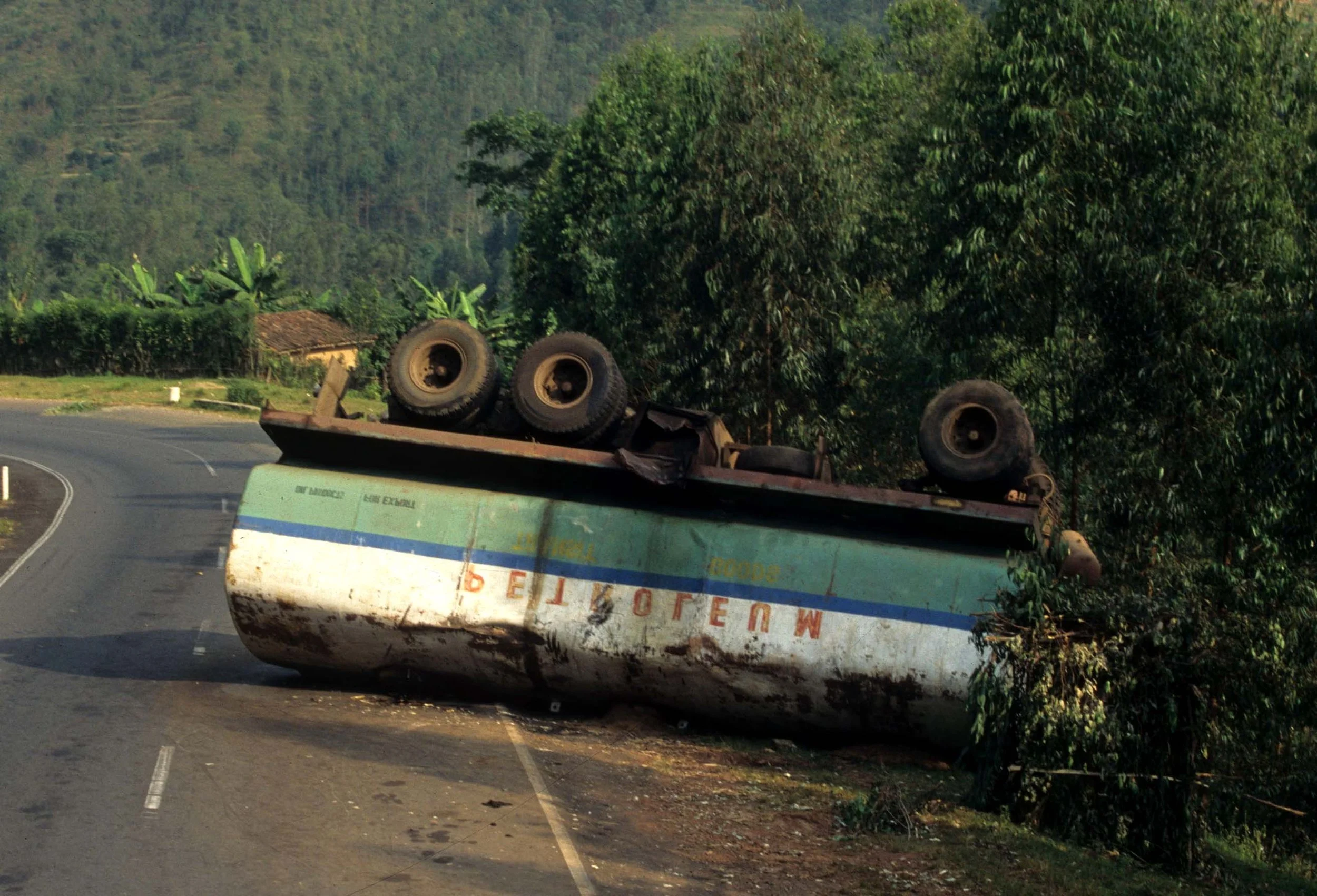 RWANDA - RUWENGERI - SIGNS OF WAR A.jpg