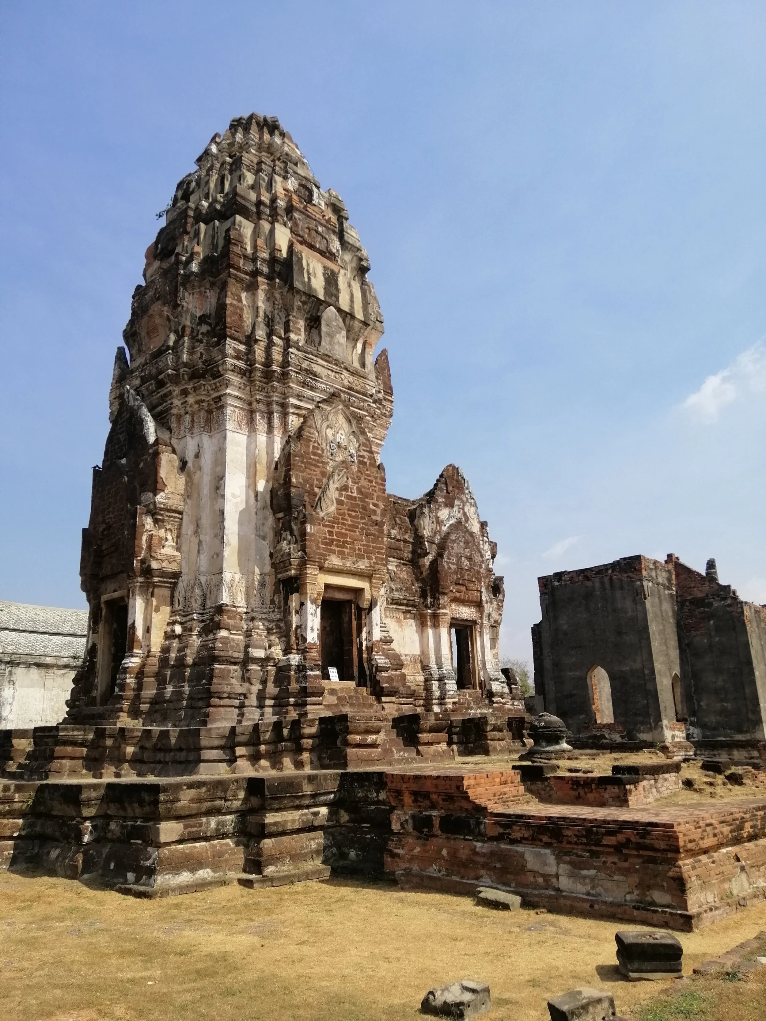2020 Lopburi City and Temples with Cokie (55).jpg