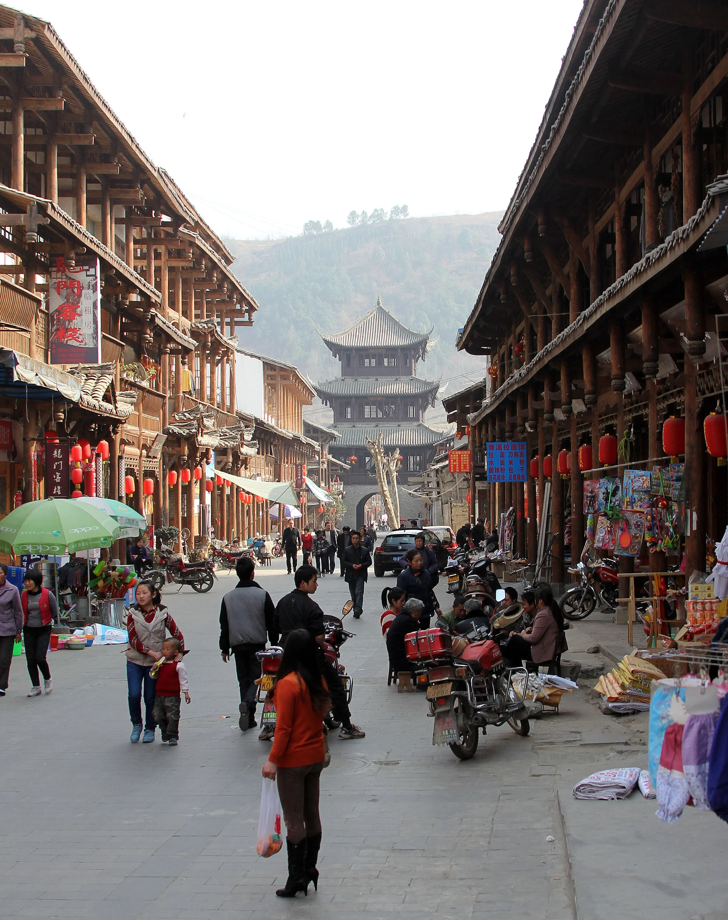 SHANGLI ANCIENT TOWN - SICHUAN CHINA (3).JPG