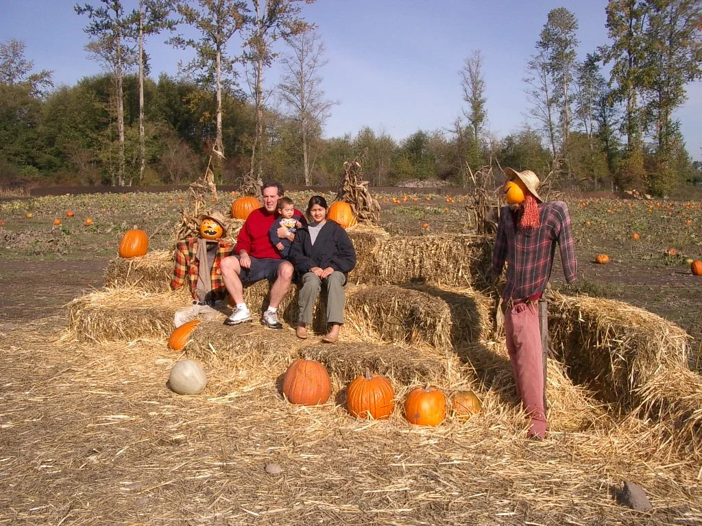 2003-10-26 PUMPKIN PATCH PORT ANGELES (6).JPG