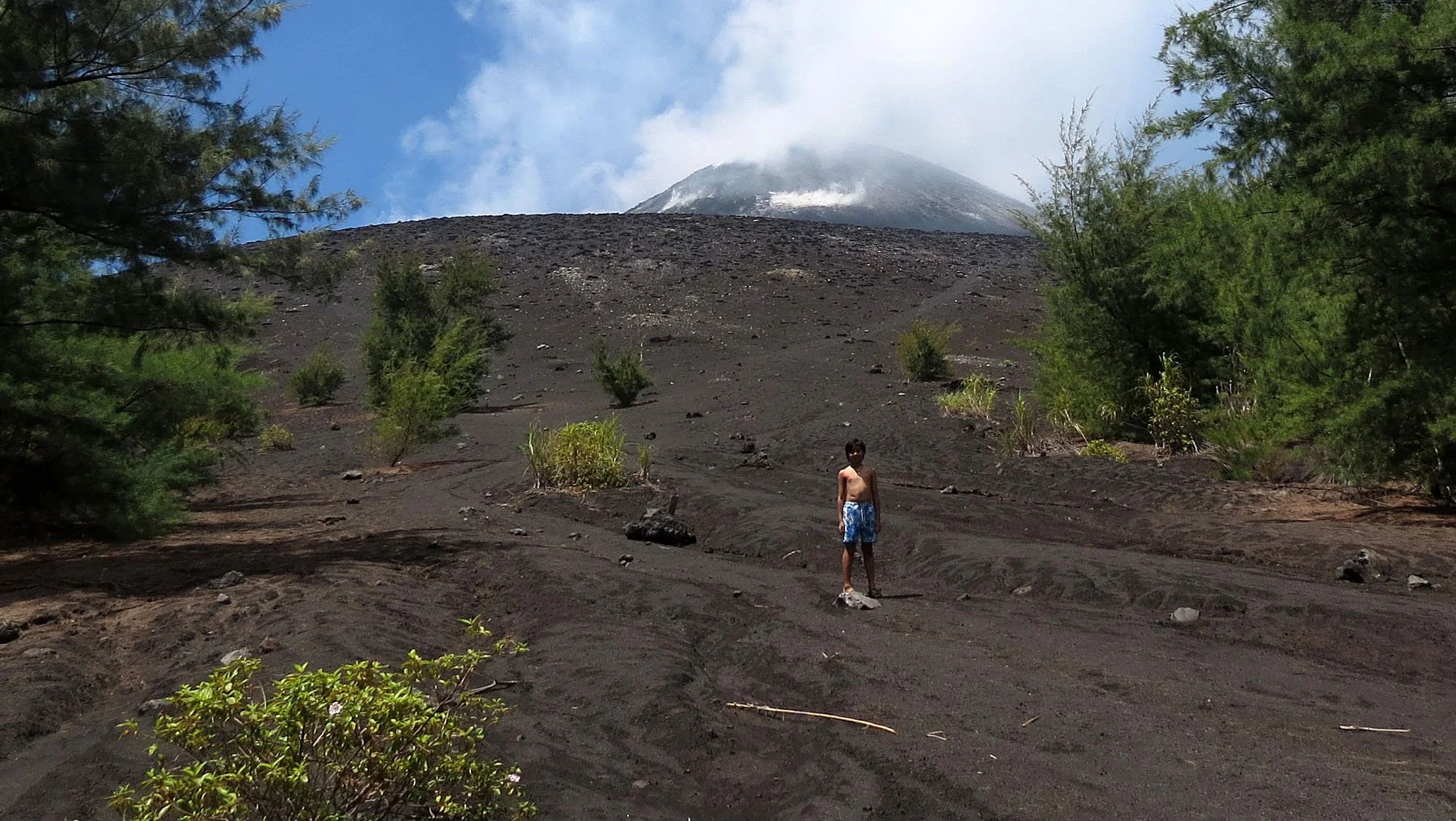KRAKATAU NATIONAL PARK - JAVA BARAT INDONESIA (32).JPG