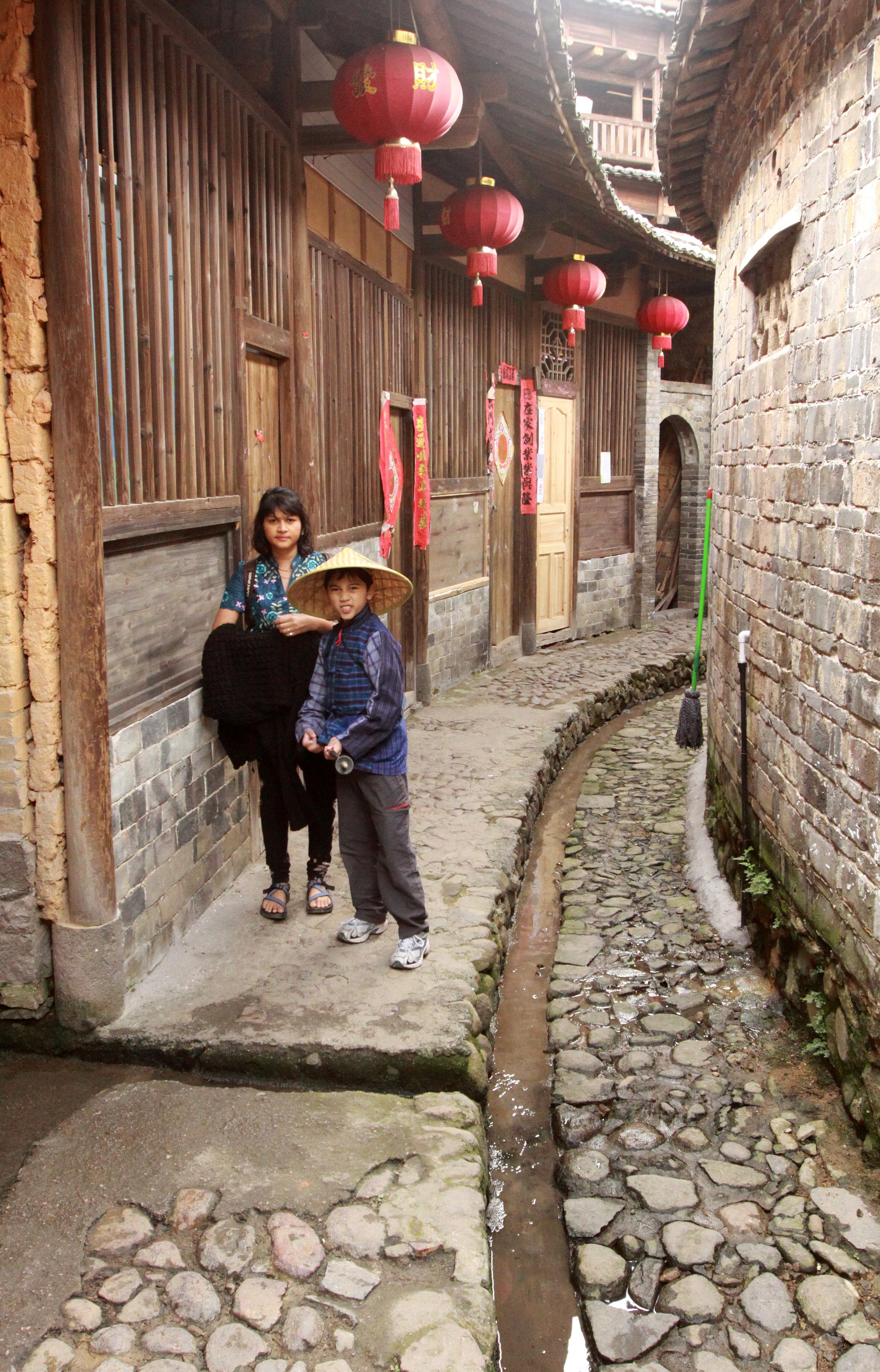 CHENGQILOU HAKKA VILLAGE - FUJIAN CHINA (44).JPG