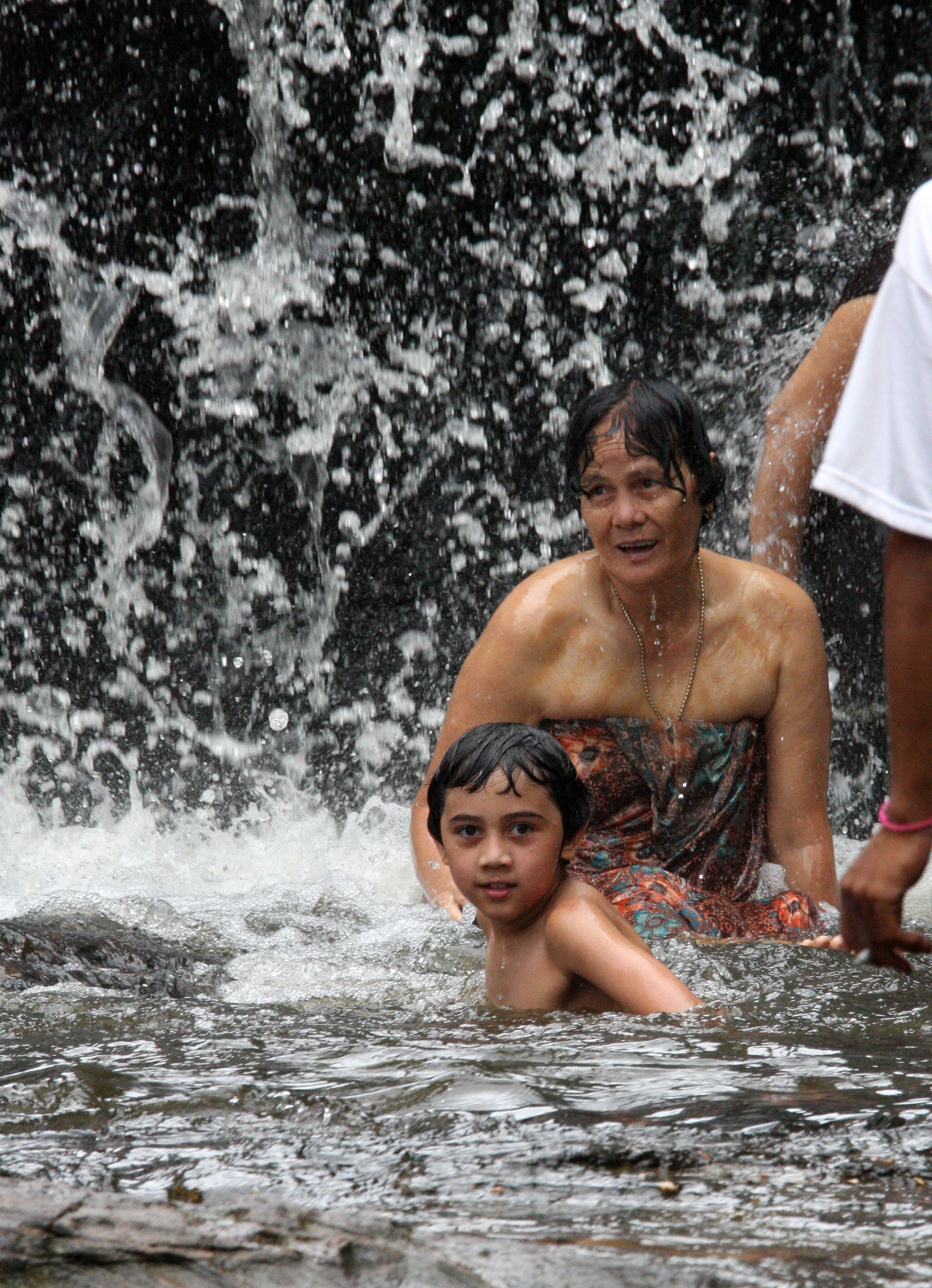 KULEN MOUNTAIN CAMBODIA - 1000 LINGHA RIVER (35).JPG