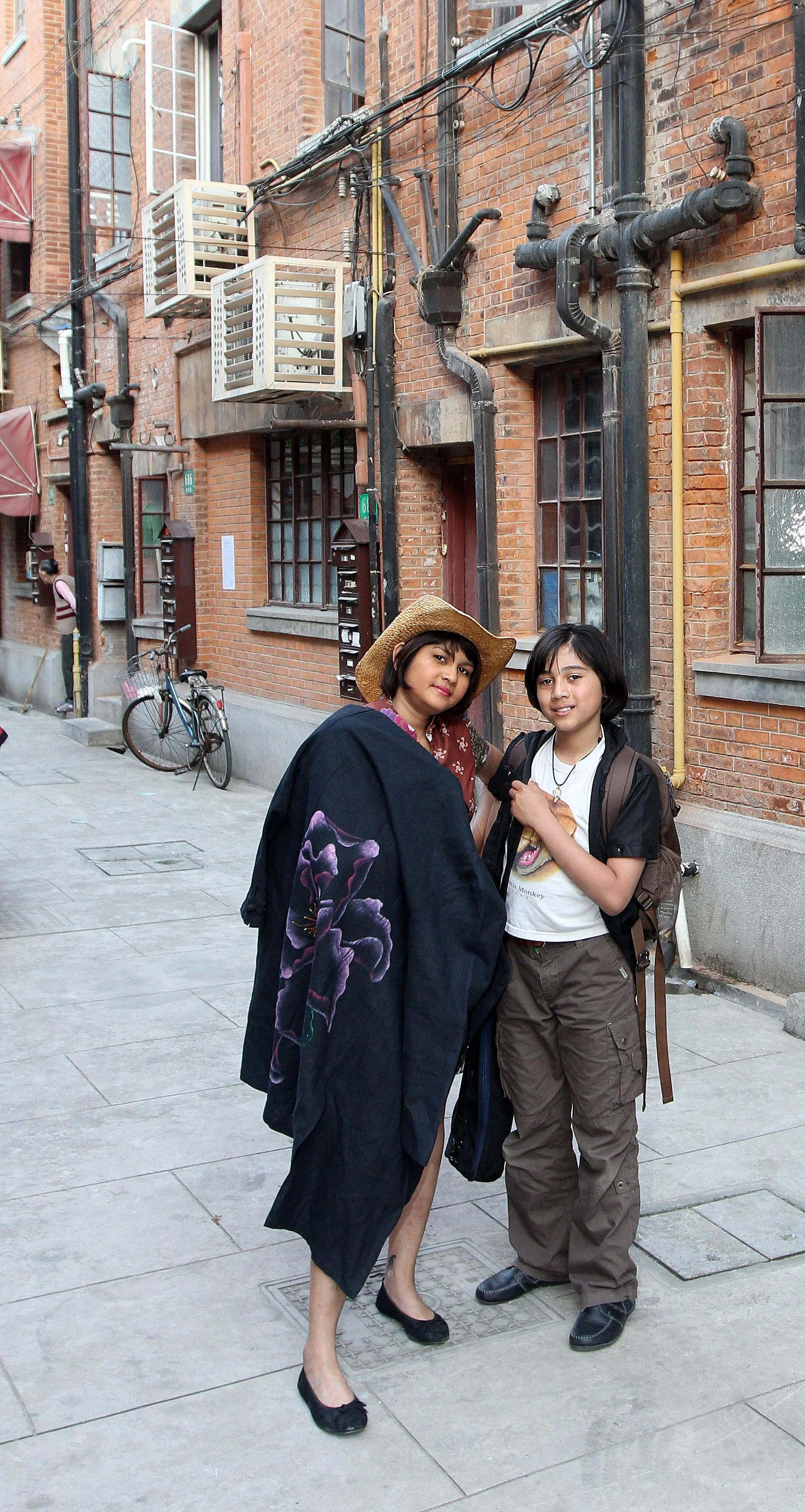 LILONG ALLEYS OFF WEST NANJING ROAD NEAR US CONSULATE - SHANGHAI (43).JPG