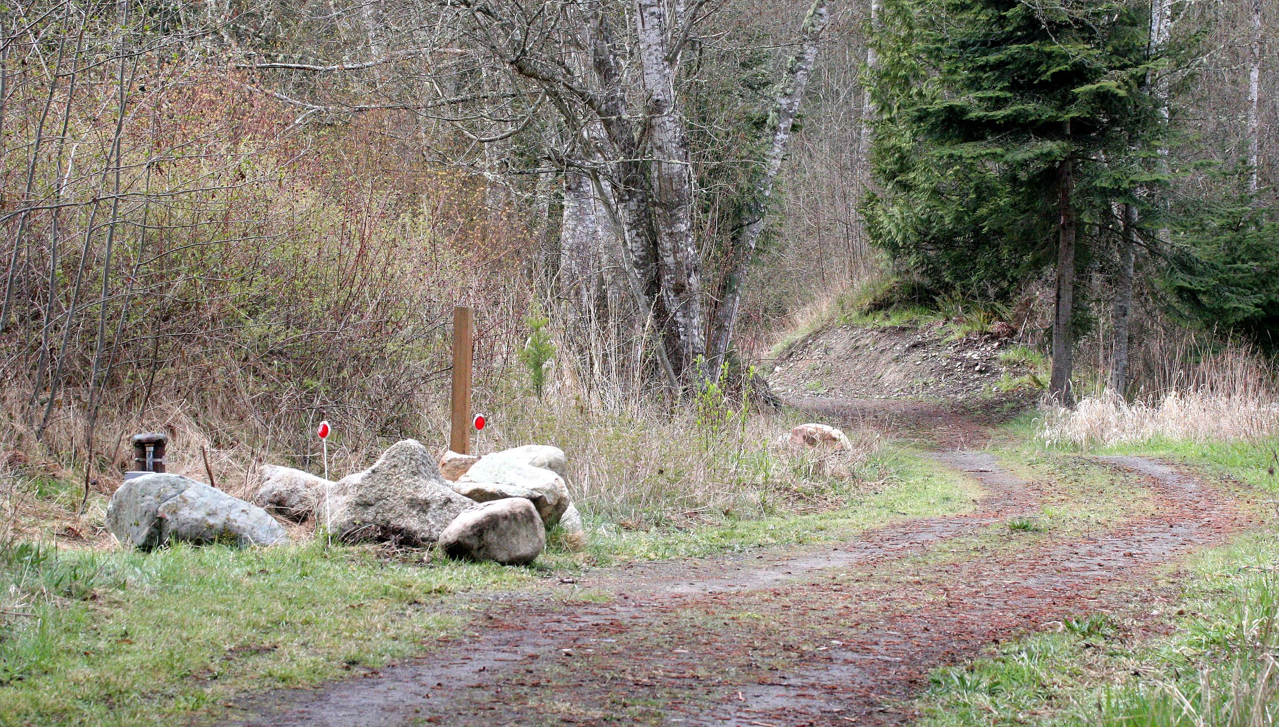 2008-4-19 LAKE FARM TRAILS WALK (4).JPG