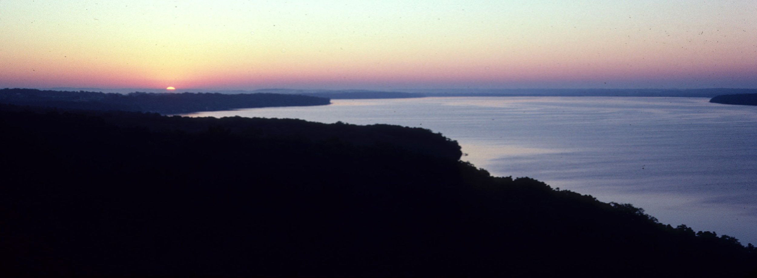 MISSISSIPPI RIVER - ILLINOIS SUNSET.jpg