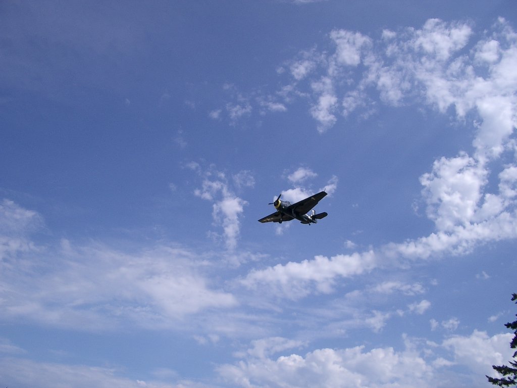 2003-9-3 PORT ANGELES AIR SHOW (3).JPG