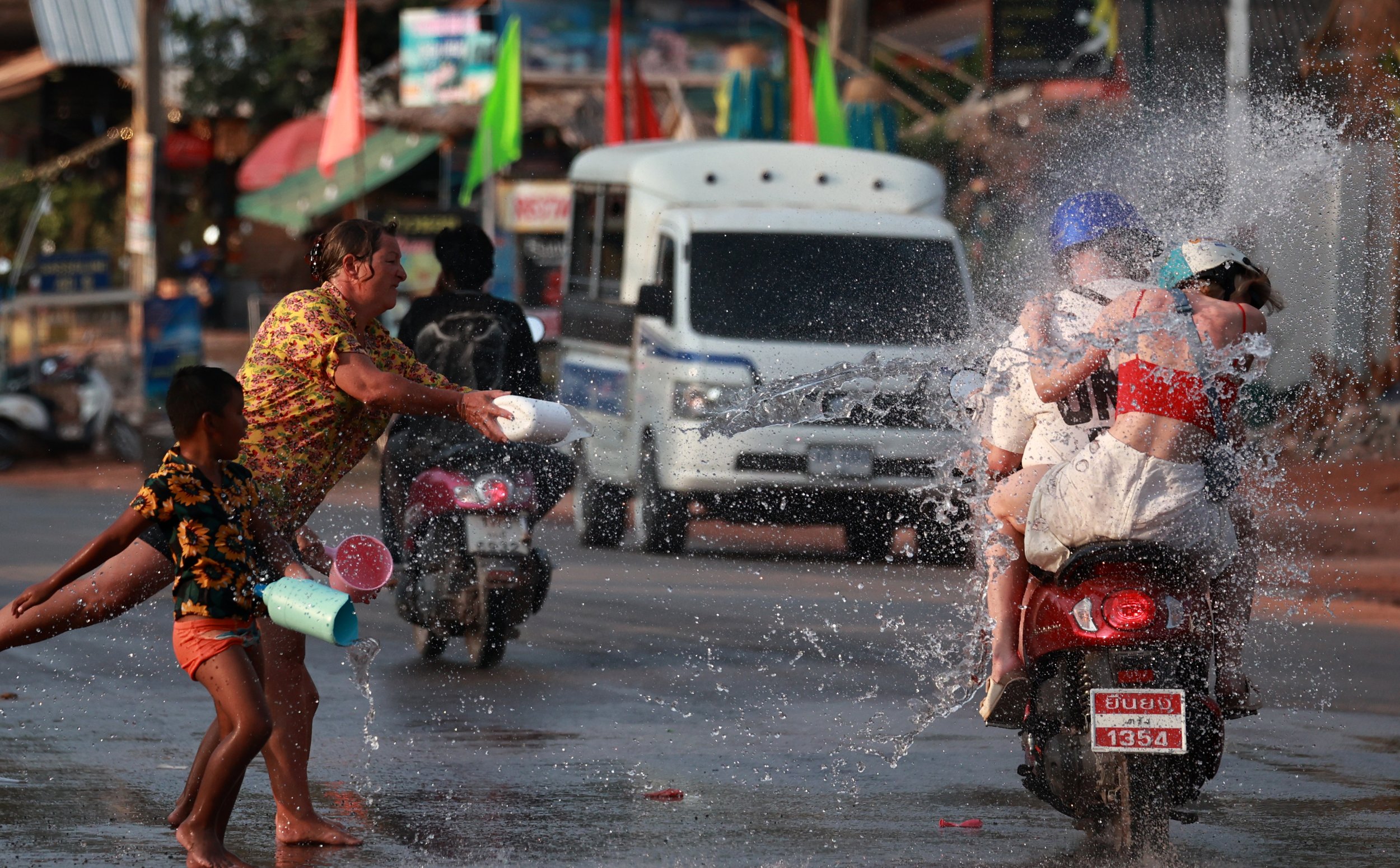2024 Koh Lanta Songkran  (28).jpg