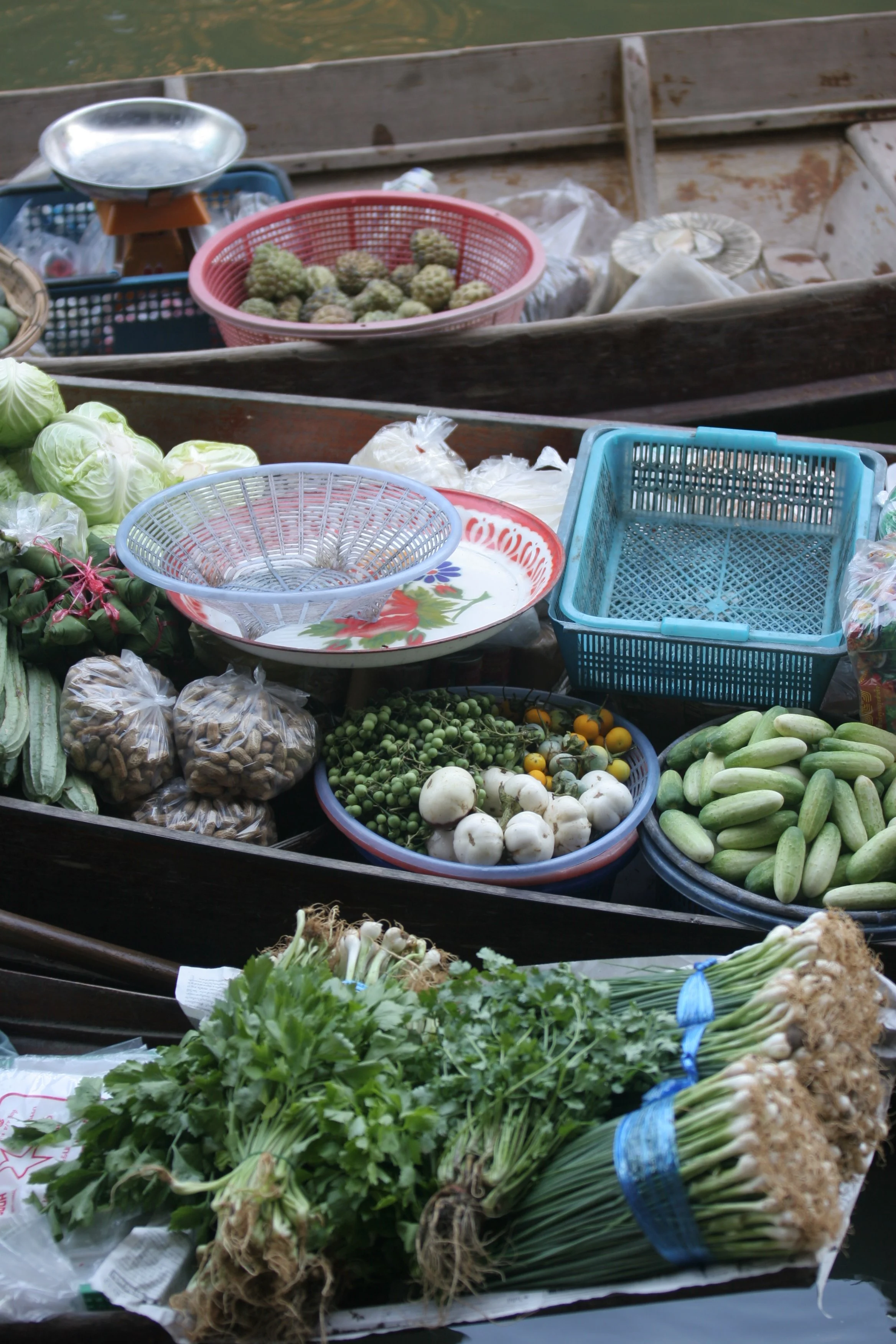 FLOATING MARKET7 (2).jpg